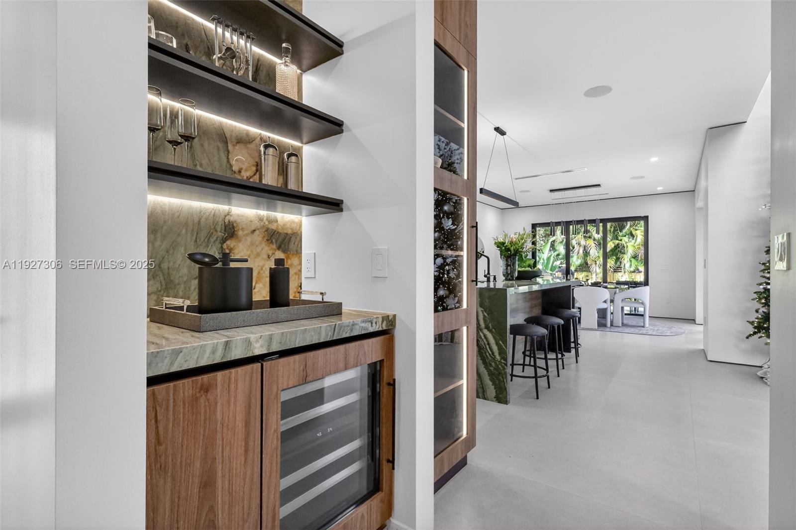 1008 NE 114th St Biscayne Park, FL 33161