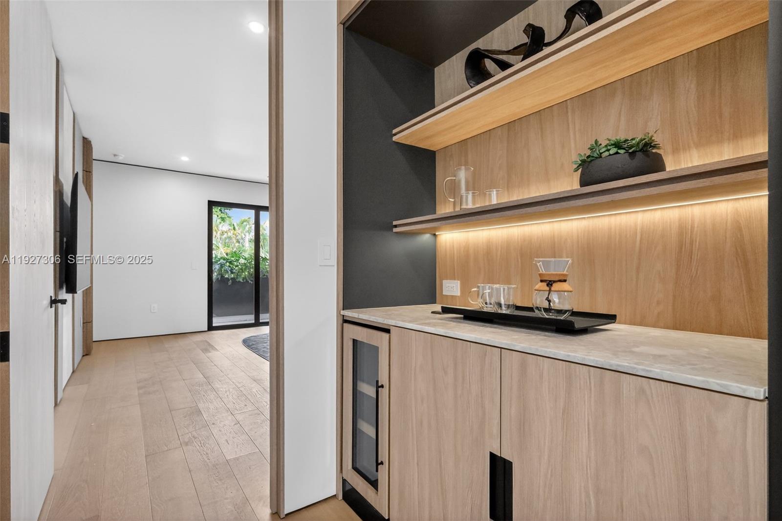 1008 NE 114th St Biscayne Park, FL 33161