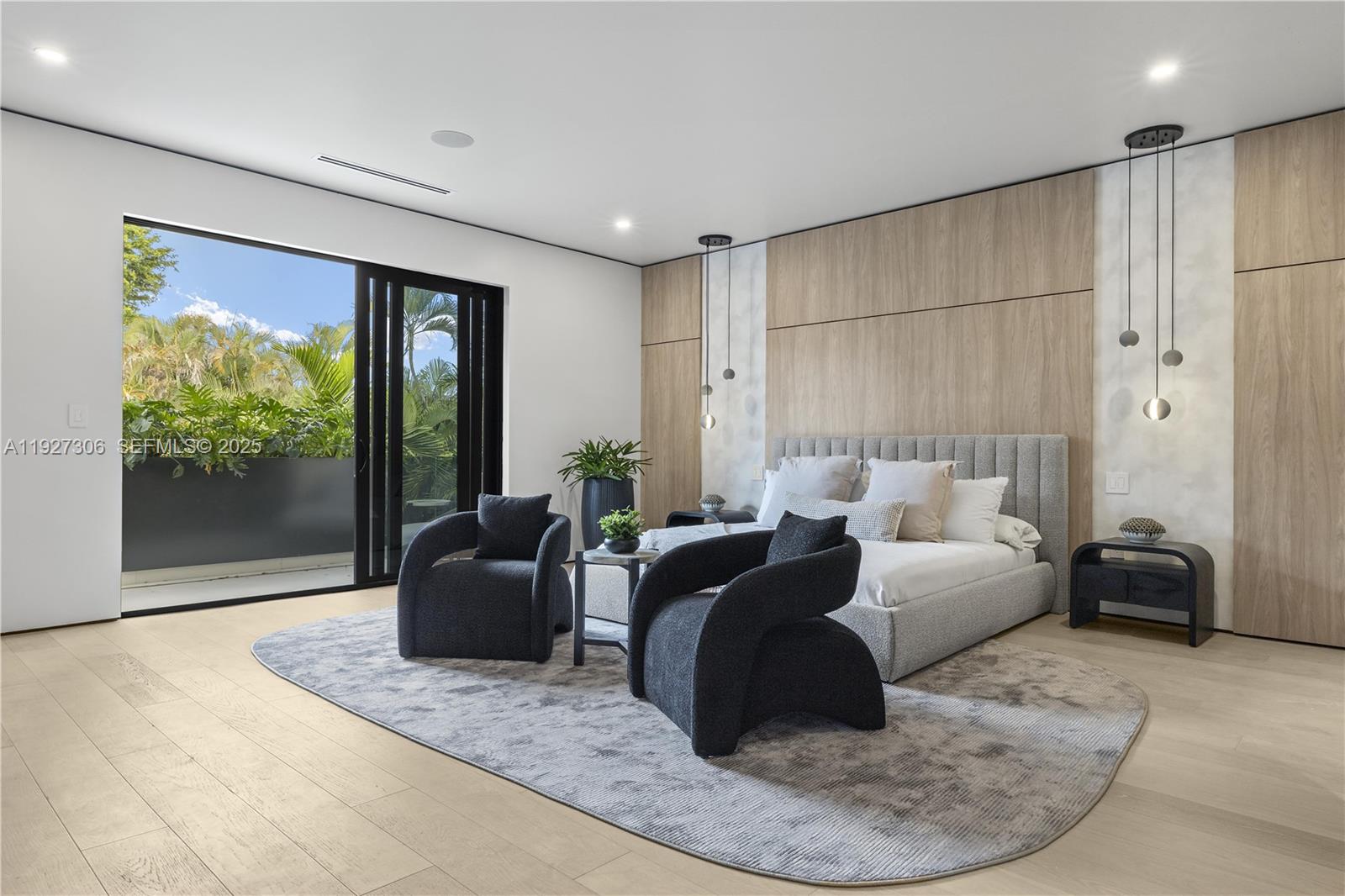 1008 NE 114th St Biscayne Park, FL 33161