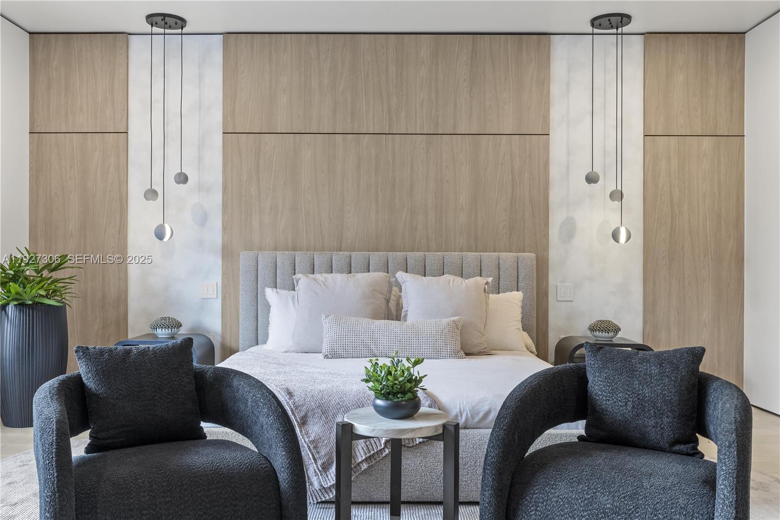 1008 NE 114th St Biscayne Park, FL 33161