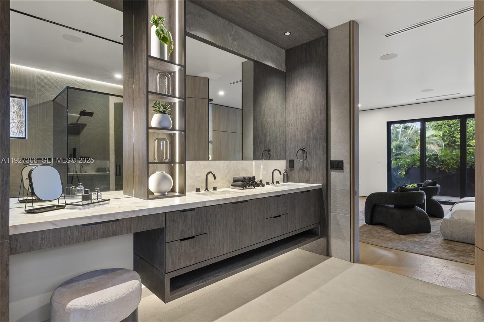 1008 NE 114th St Biscayne Park, FL 33161