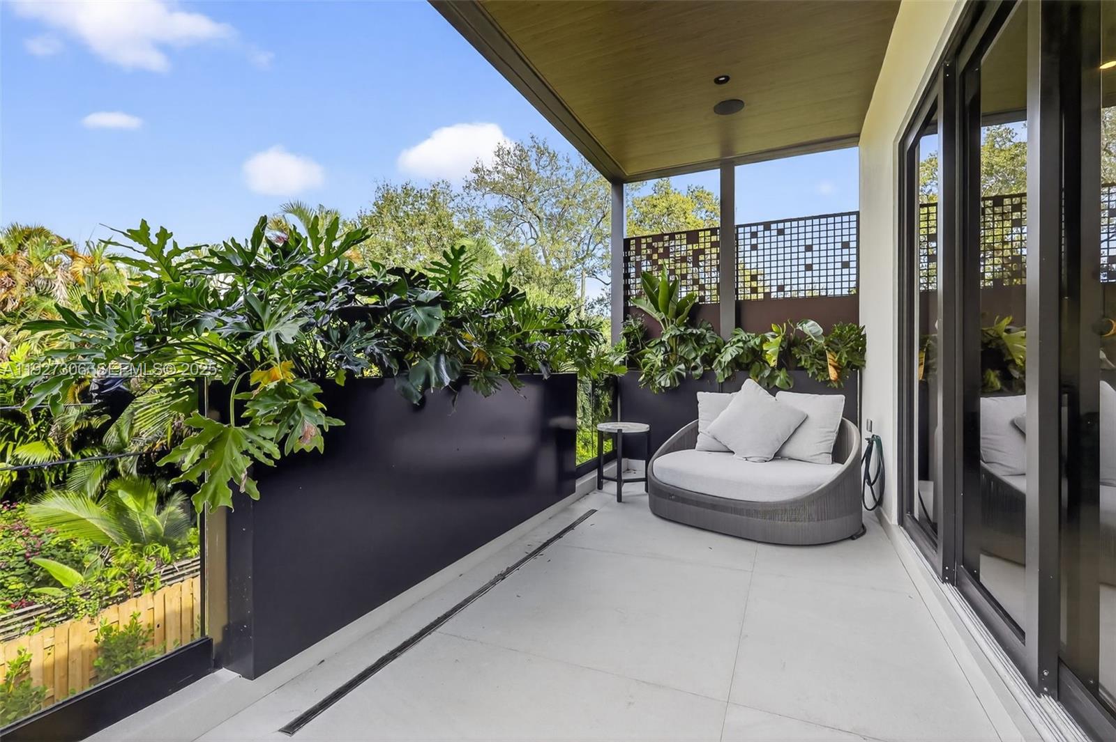 1008 NE 114th St Biscayne Park, FL 33161