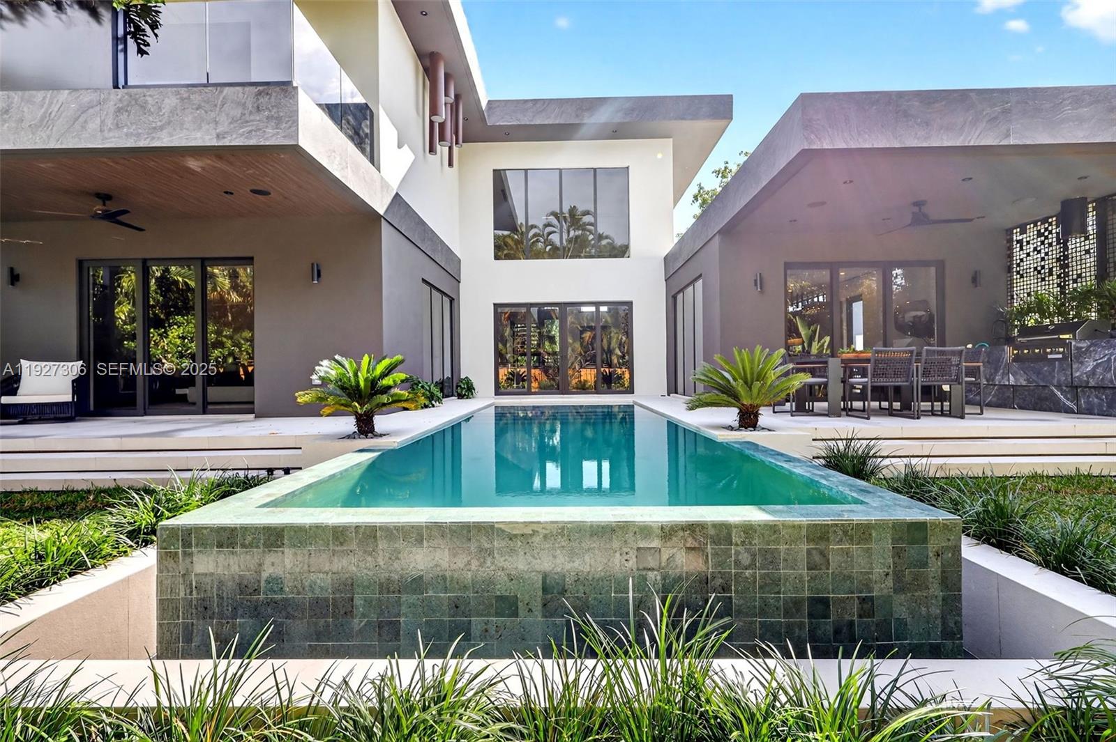 1008 NE 114th St Biscayne Park, FL 33161