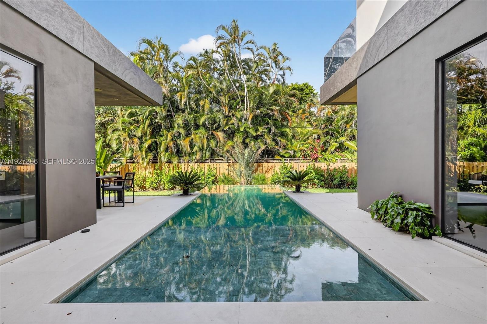 1008 NE 114th St Biscayne Park, FL 33161