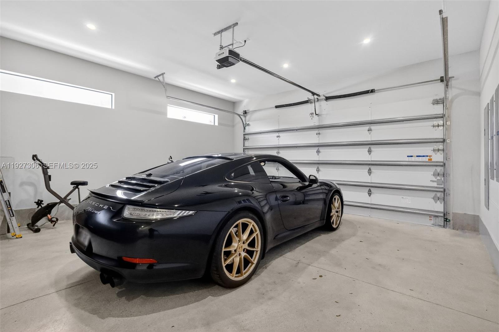 1008 NE 114th St Biscayne Park, FL 33161