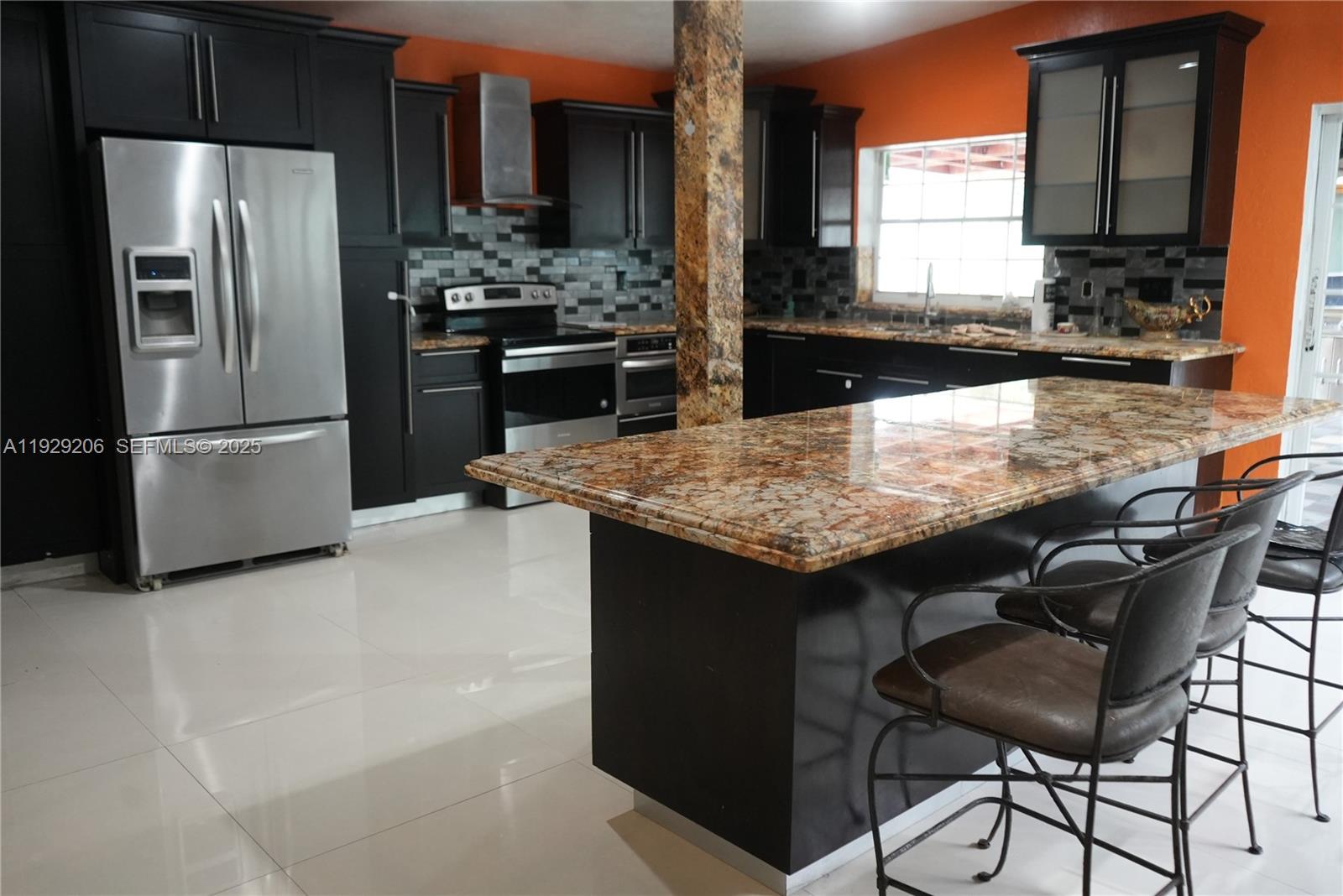 3285 NW 97th St Miami, FL 33147