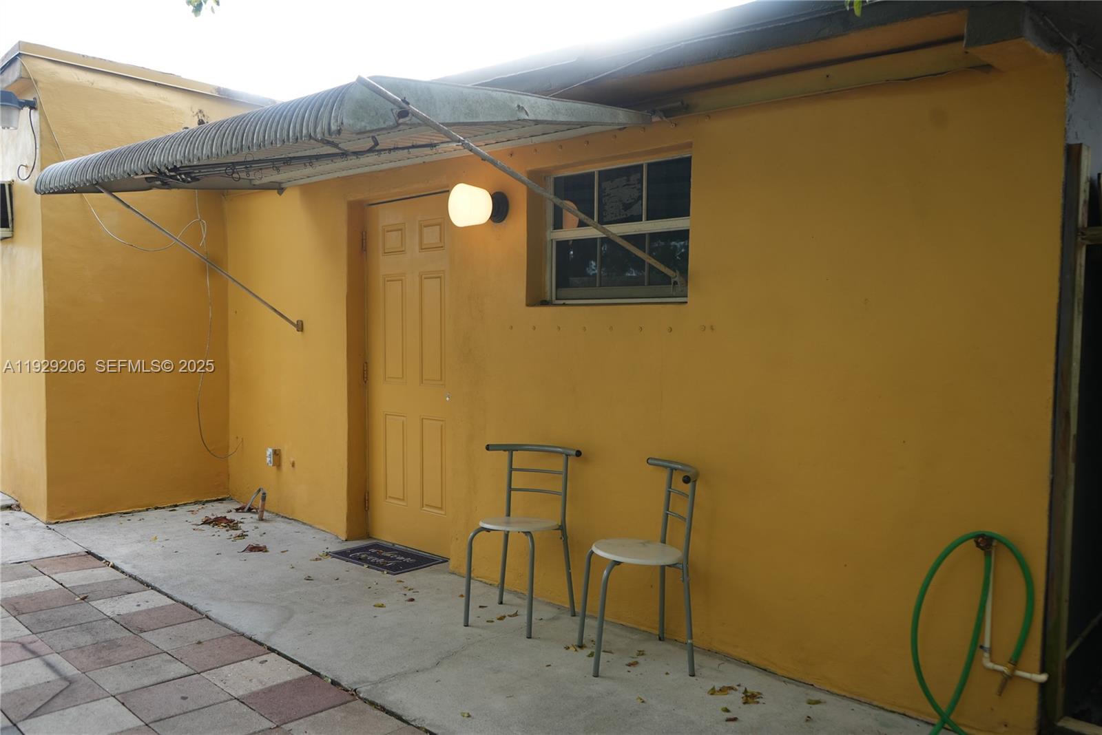 3285 NW 97th St Miami, FL 33147