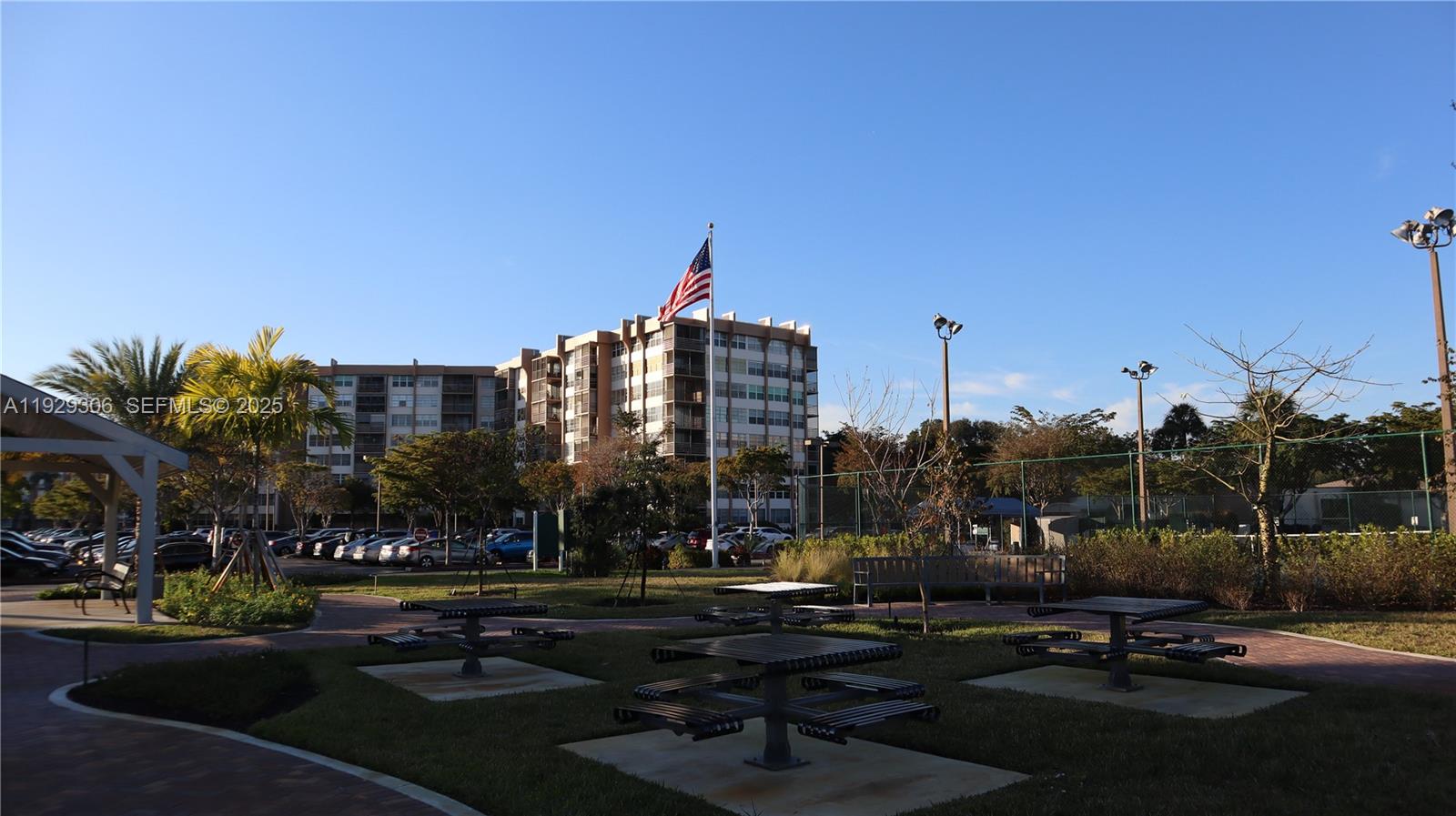 900 Saint Charles Pl #419 Pembroke Pines, FL 33026