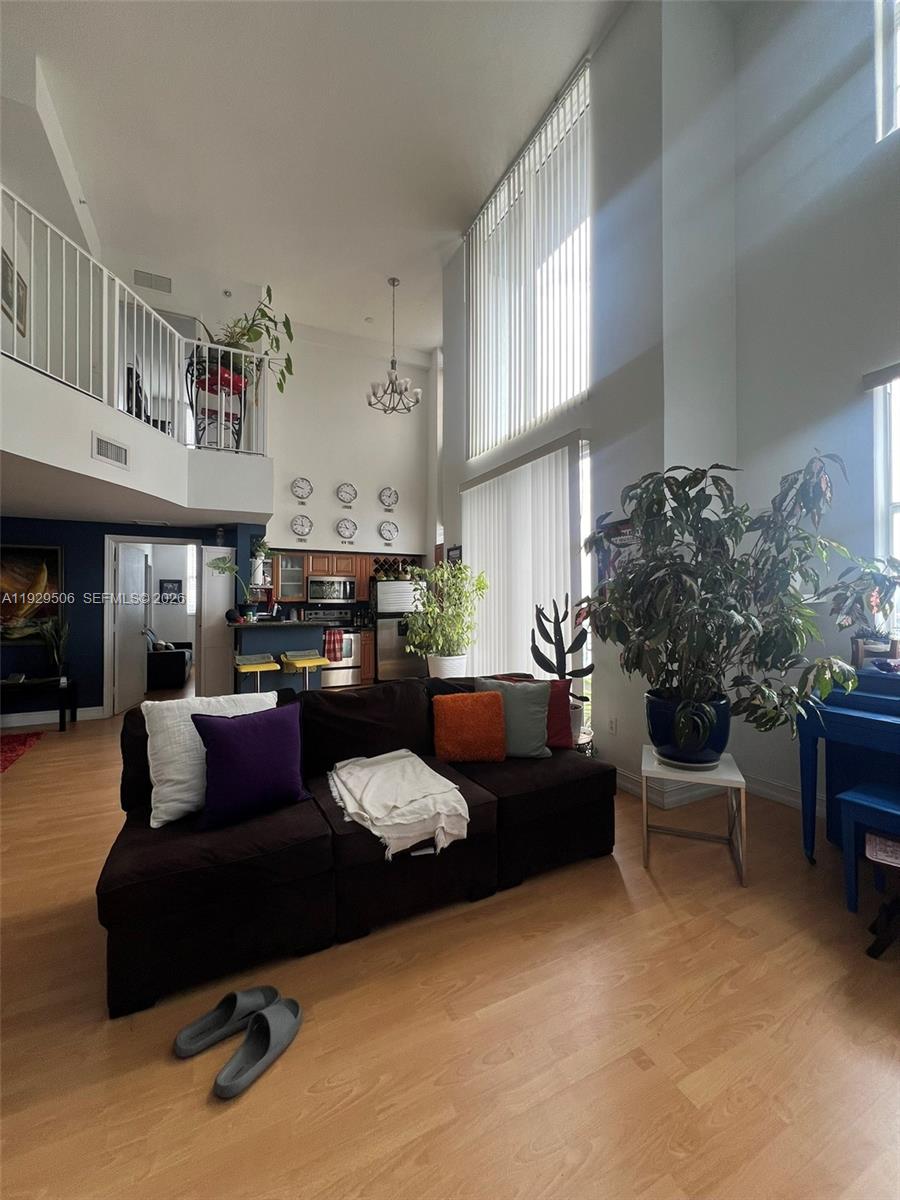 1 Glen Royal Pkwy #1612 Miami, FL 33125