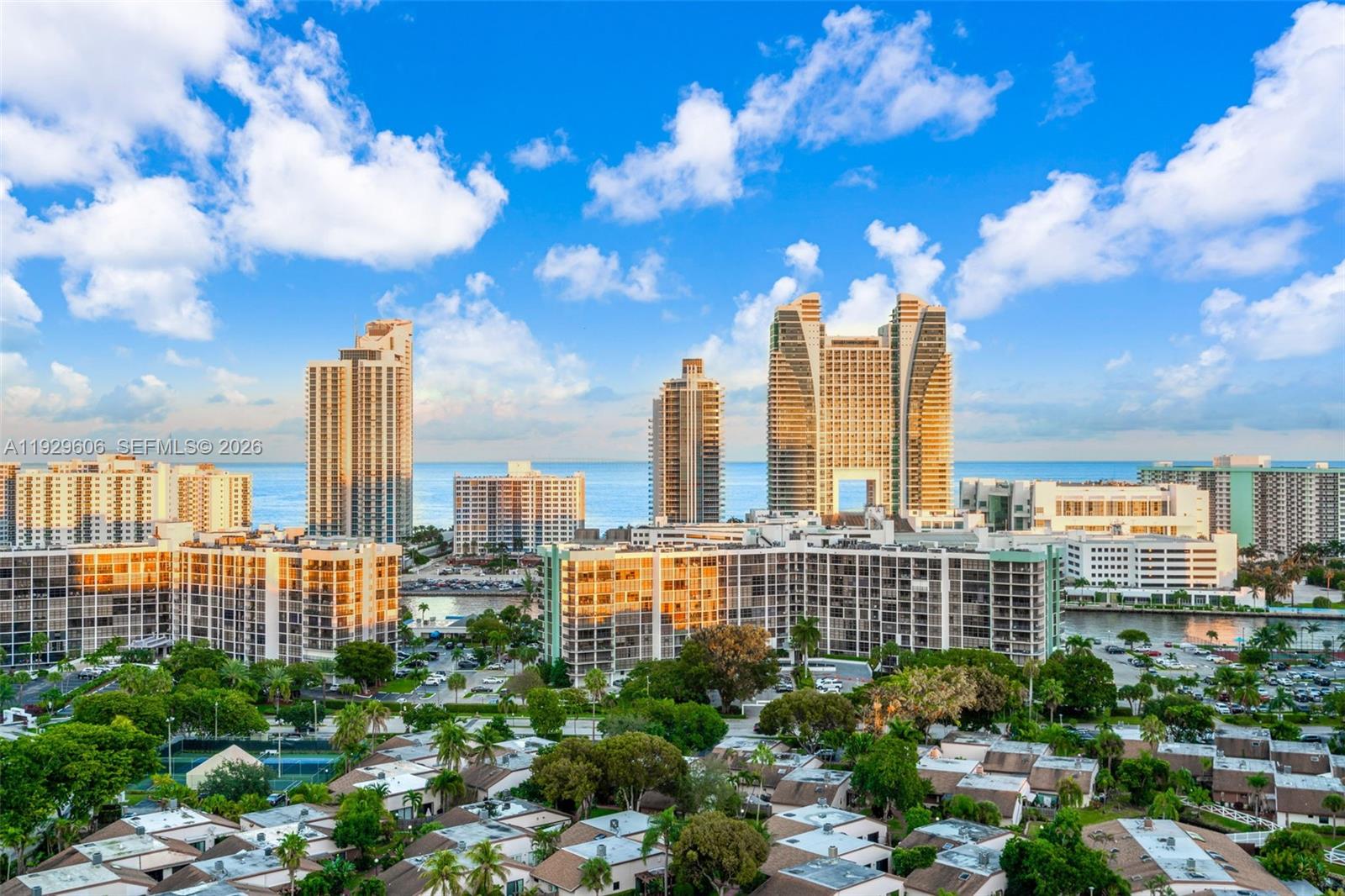 2500 Parkview Dr #2102 Hallandale Beach, FL 33009