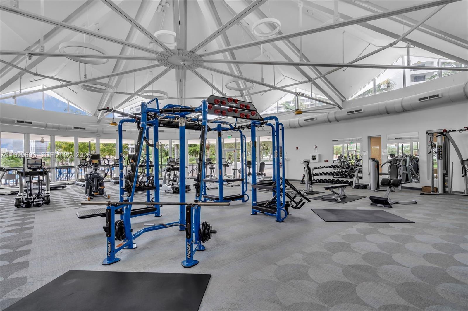 2500 Parkview Dr #2102 Hallandale Beach, FL 33009