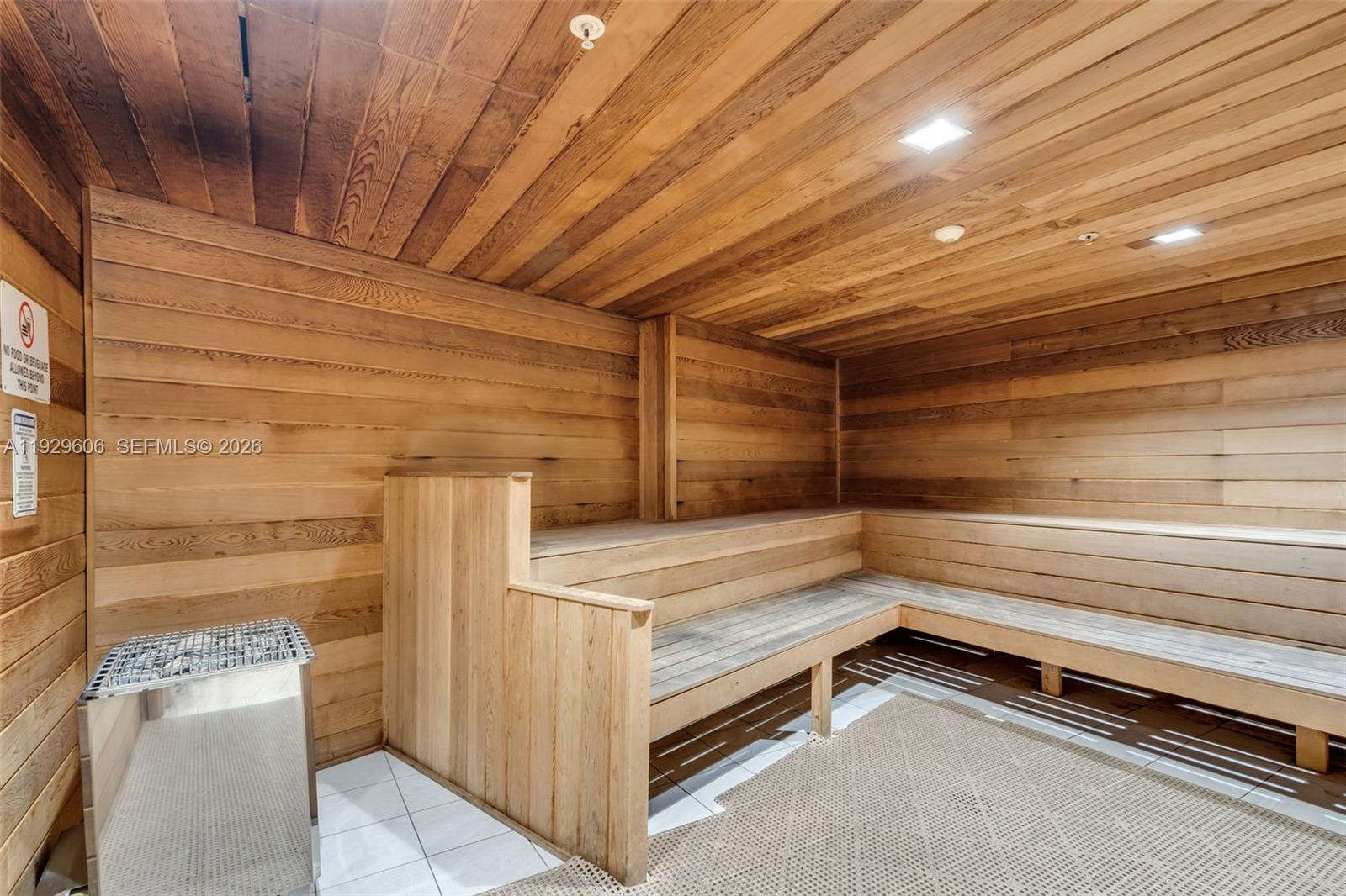 2500 Parkview Dr #2102 Hallandale Beach, FL 33009