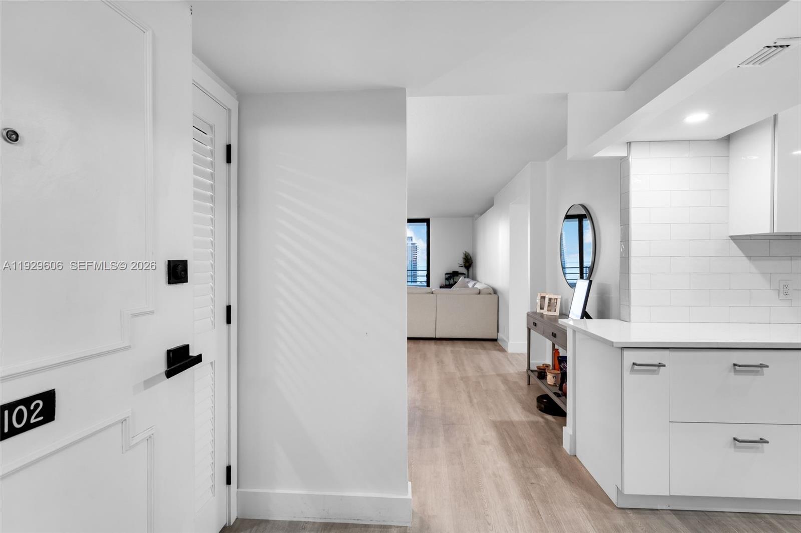 2500 Parkview Dr #2102 Hallandale Beach, FL 33009