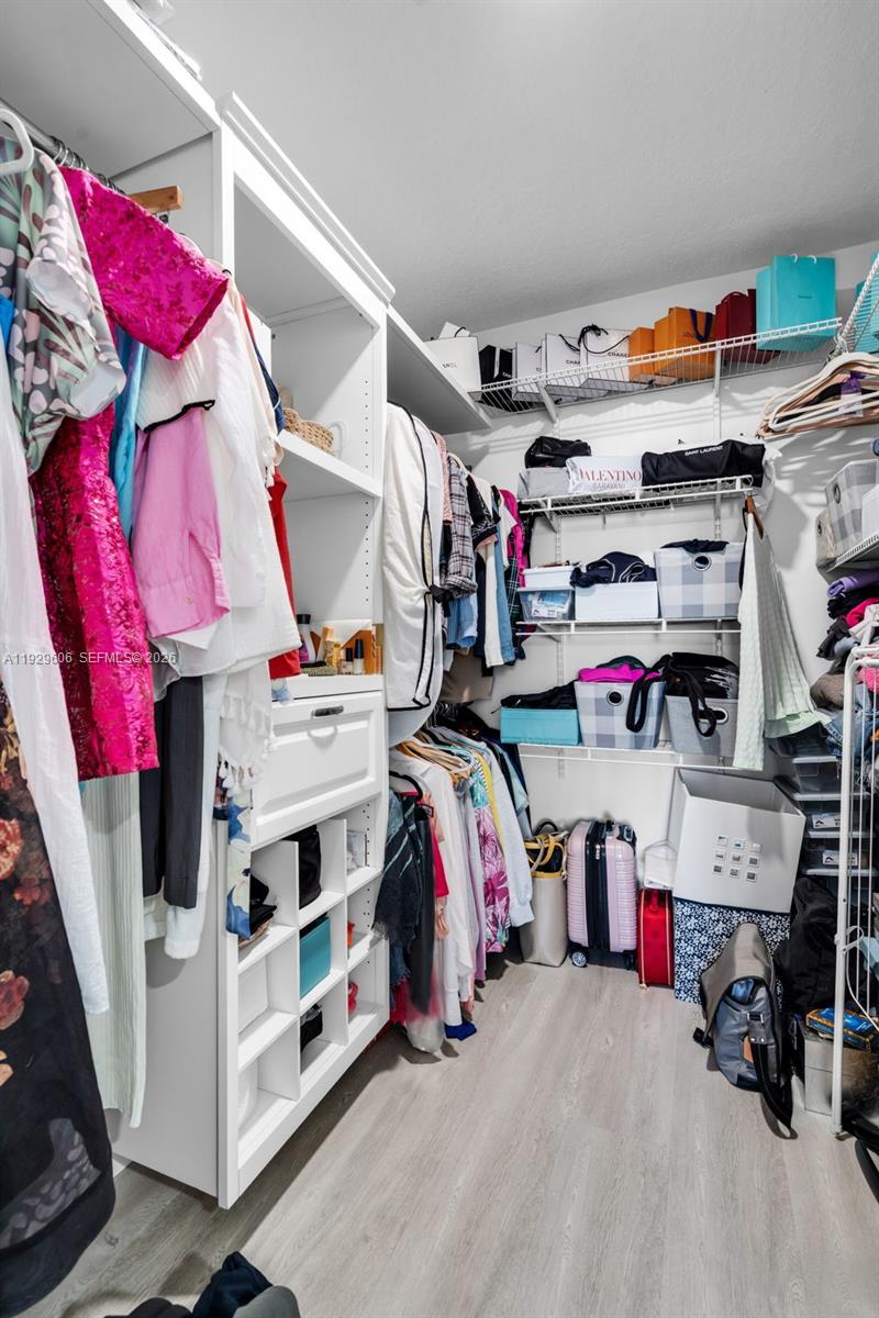 2500 Parkview Dr #2102 Hallandale Beach, FL 33009