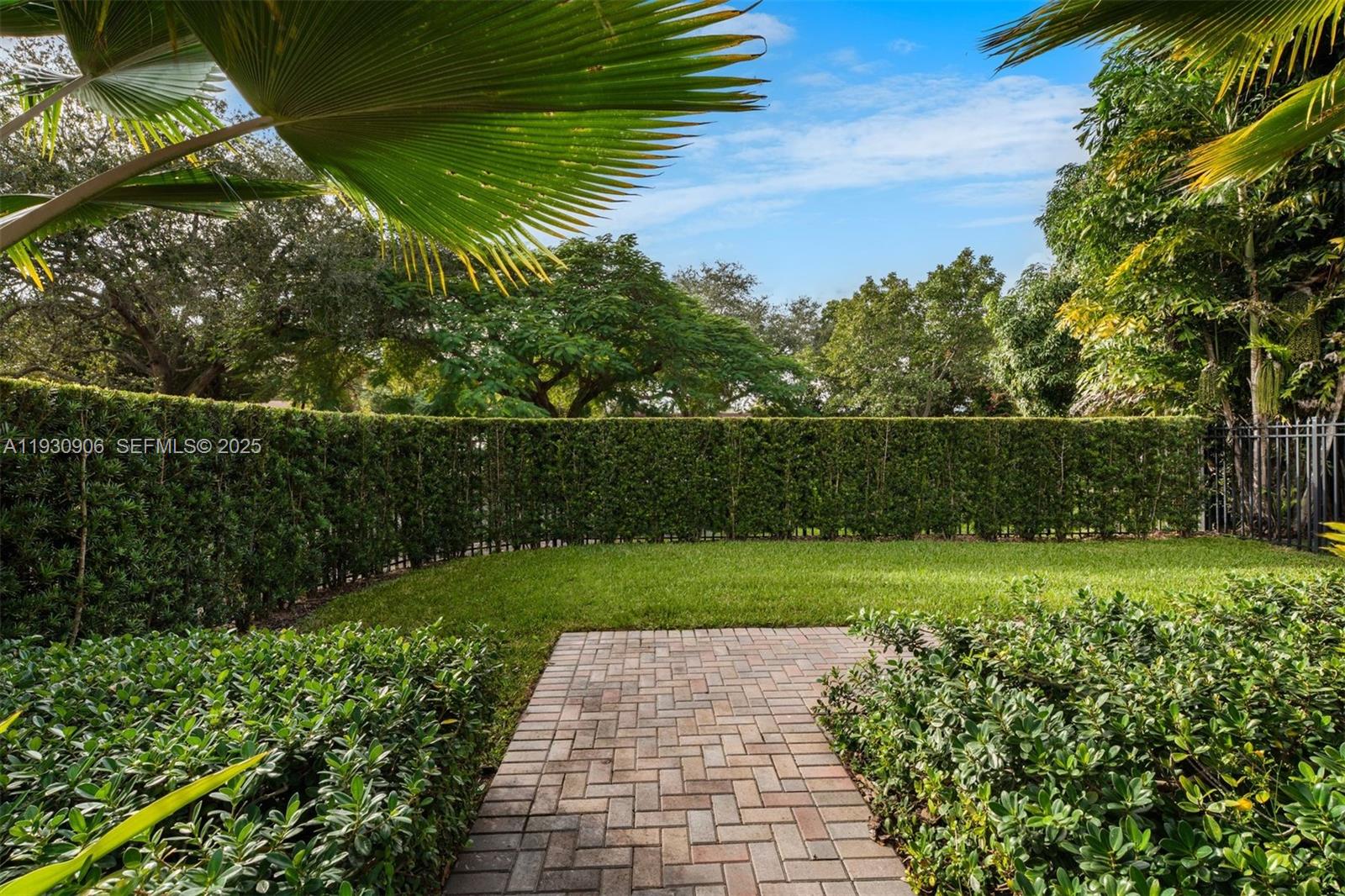 6701 SW 49th Ter Miami, FL 33155