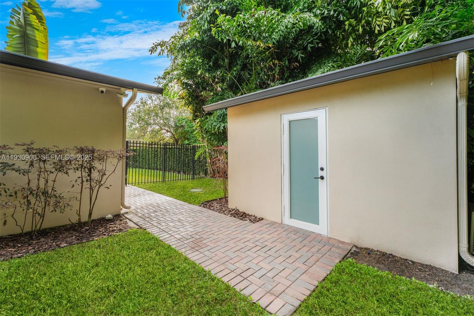 6701 SW 49th Ter Miami, FL 33155