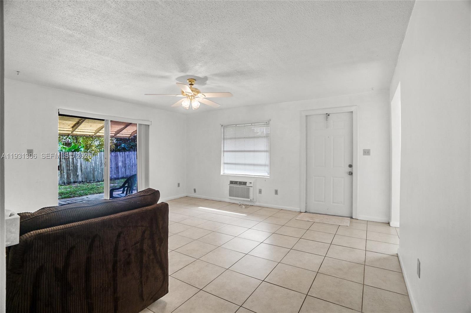 3660 NE 12th Ave Pompano Beach, FL 33064