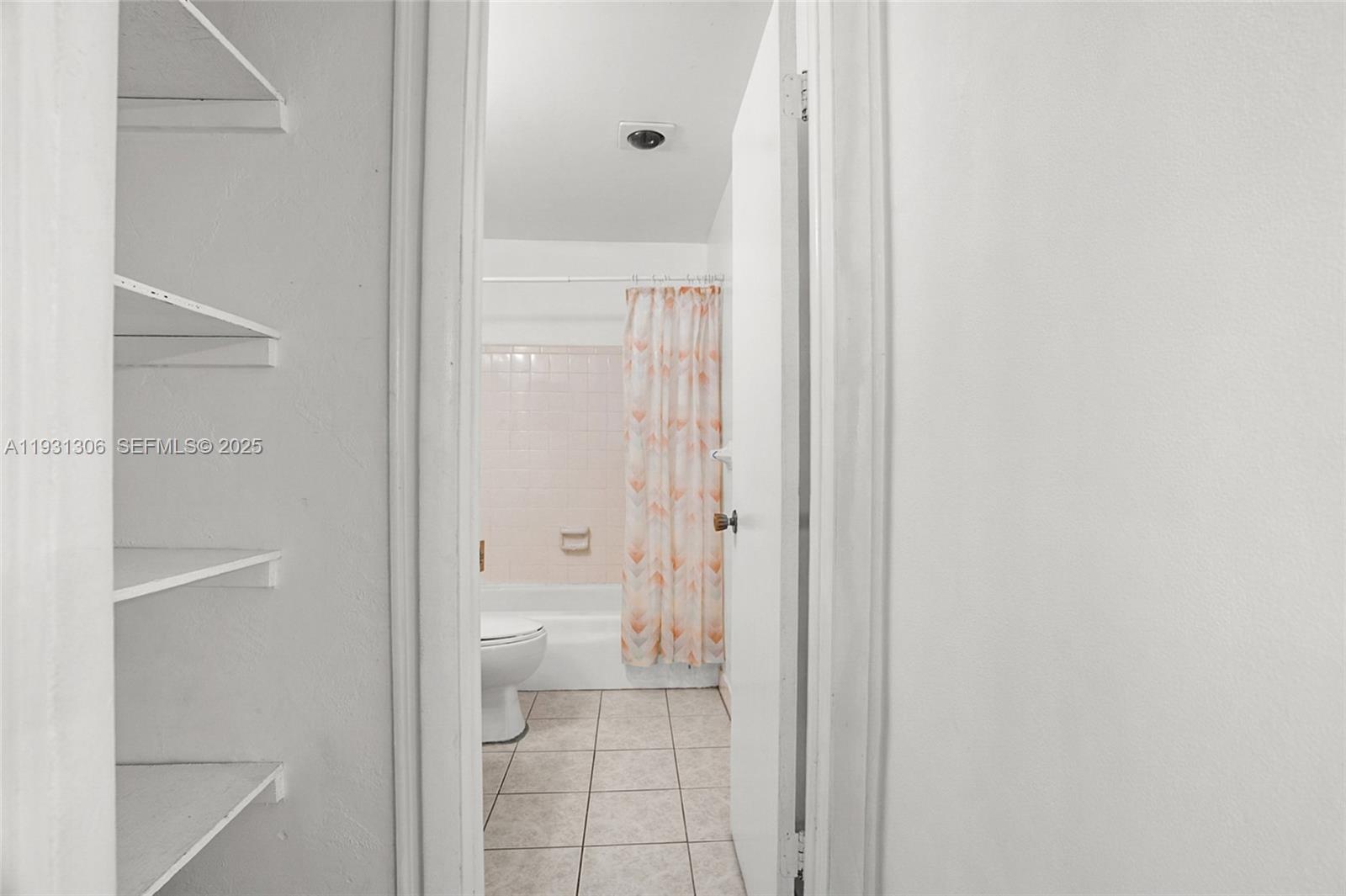 3660 NE 12th Ave Pompano Beach, FL 33064