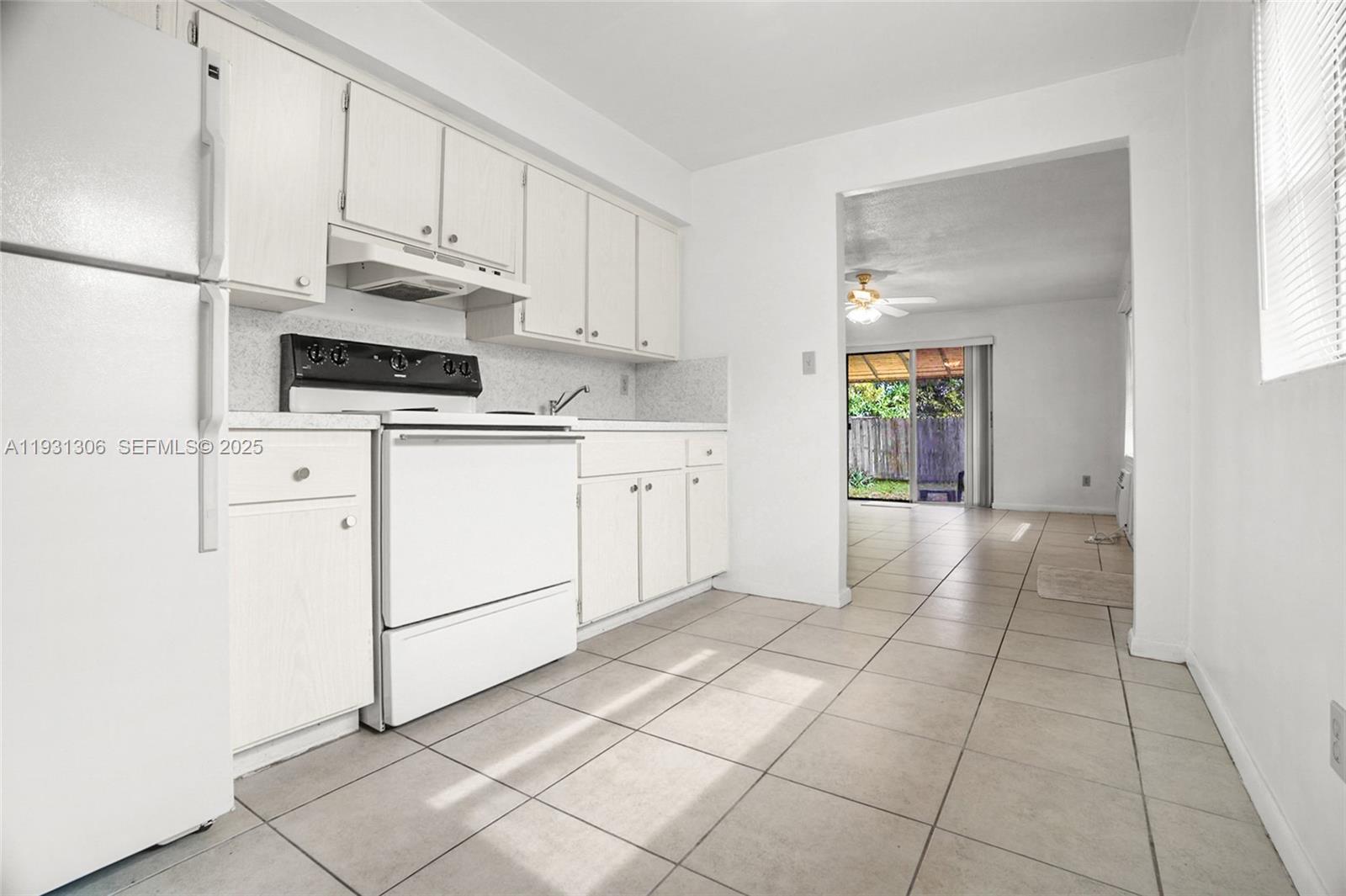 3660 NE 12th Ave Pompano Beach, FL 33064