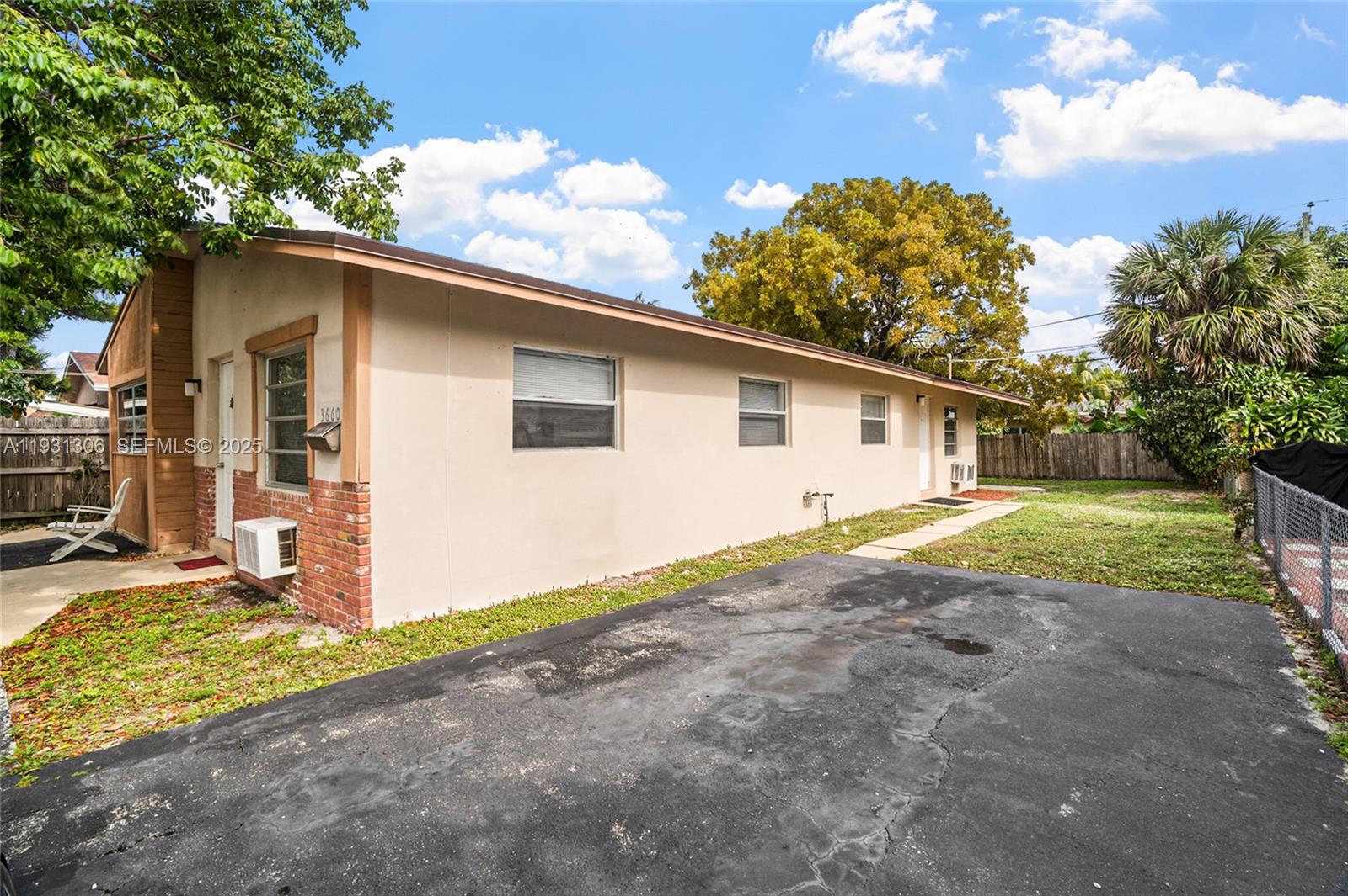 3660 NE 12th Ave Pompano Beach, FL 33064