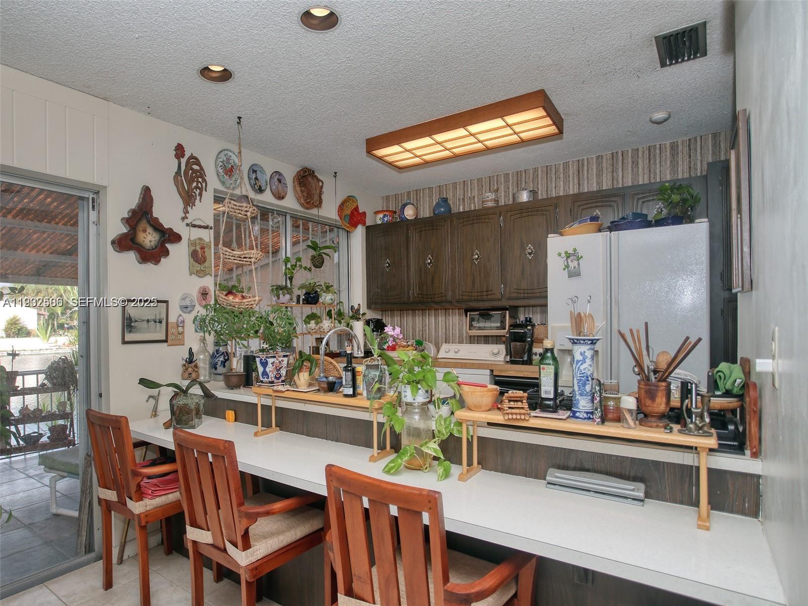 6918 Holly Rd Miami Lakes, FL 33014