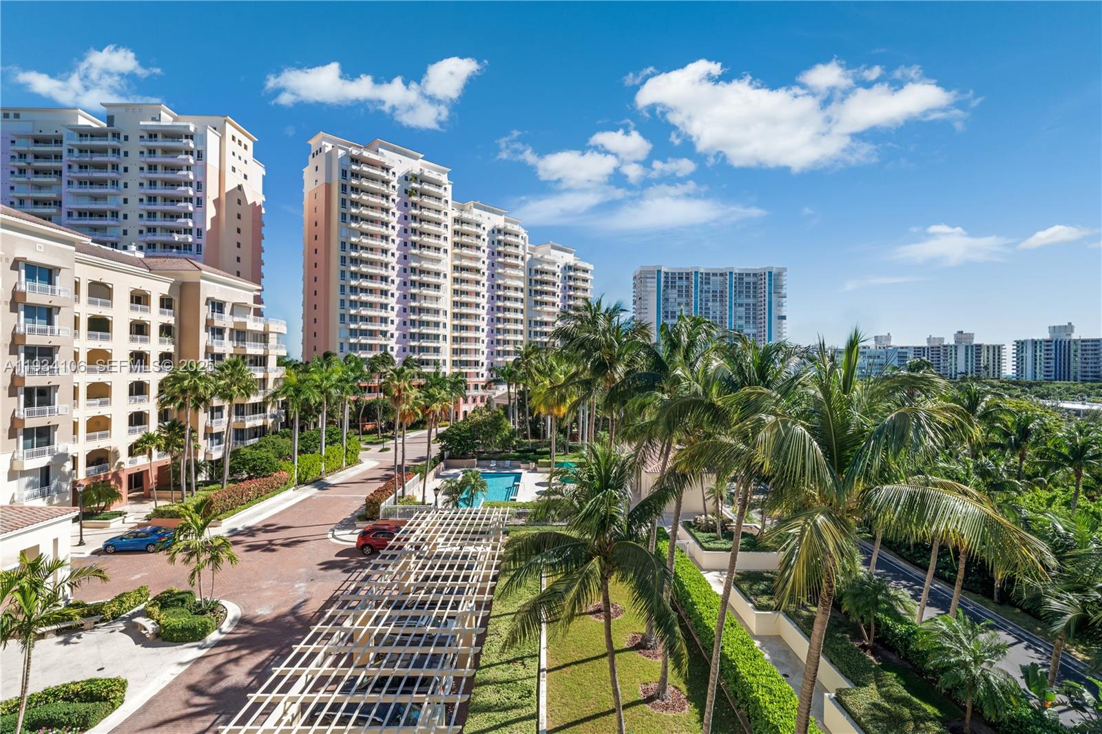 765 Crandon Blvd #PH-12 Key Biscayne, FL 33149