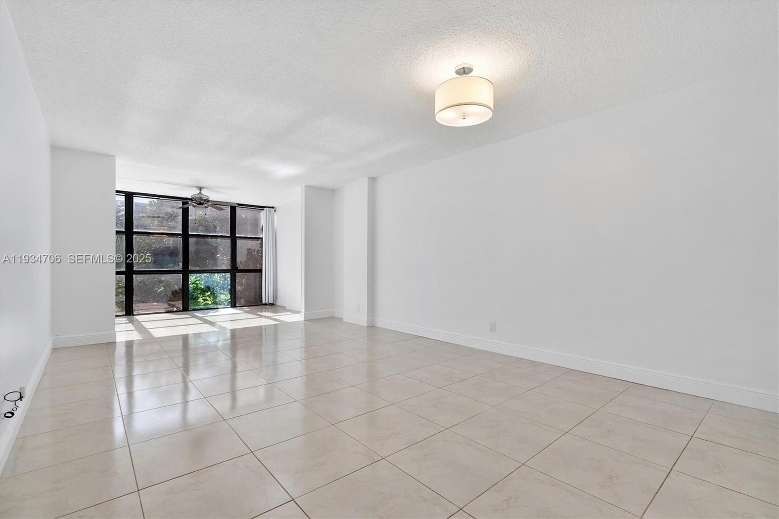 1000 Parkview Dr #316