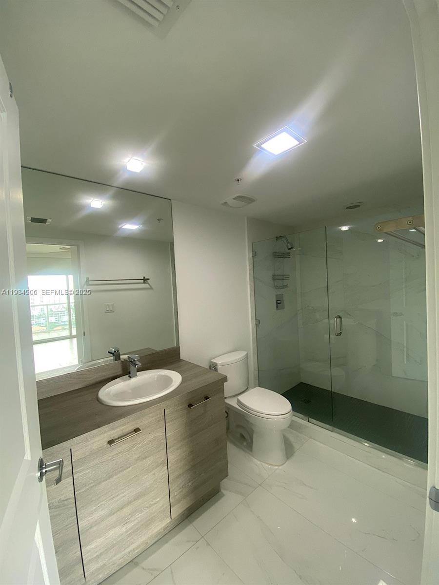 image 400 Sunny Isles16