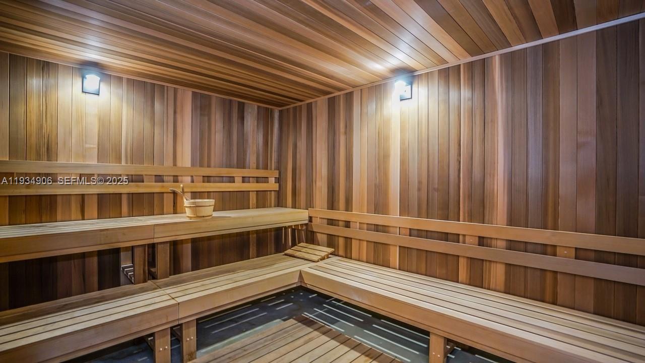 image 400 Sunny Isles32