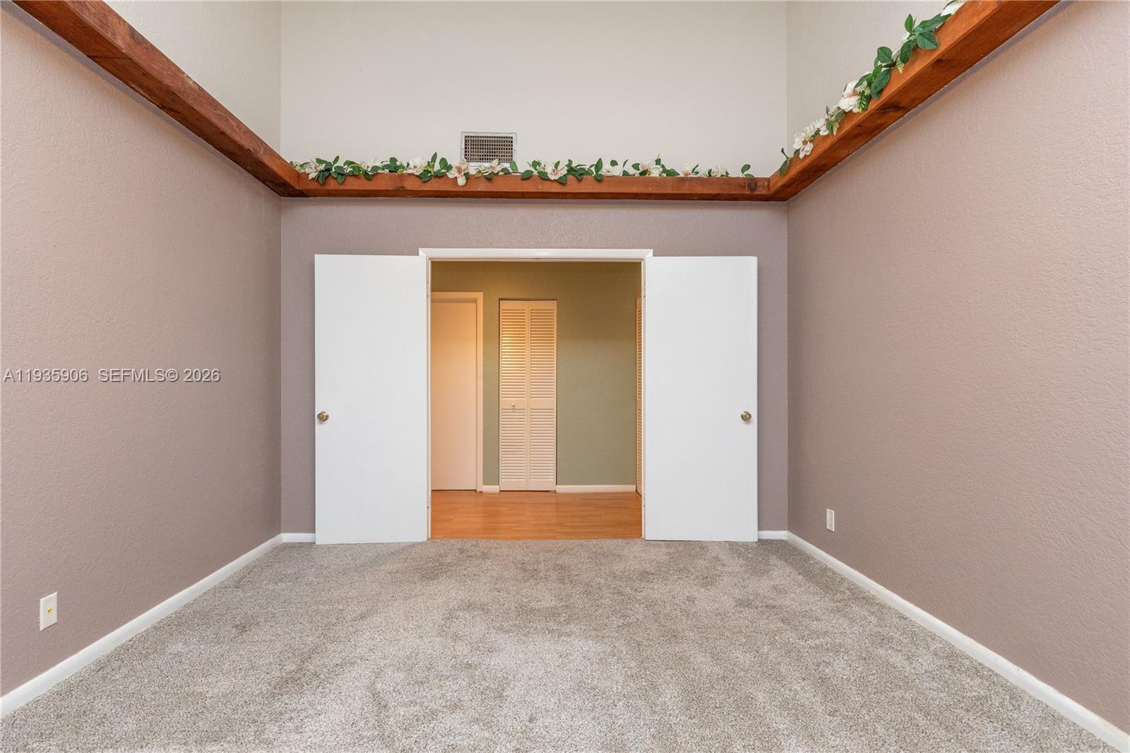 9360 S Chelsea Dr S Plantation, FL 33324