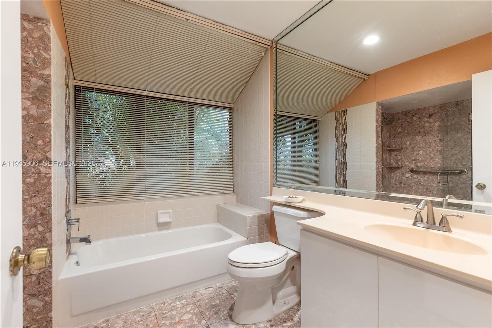 9360 S Chelsea Dr S Plantation, FL 33324