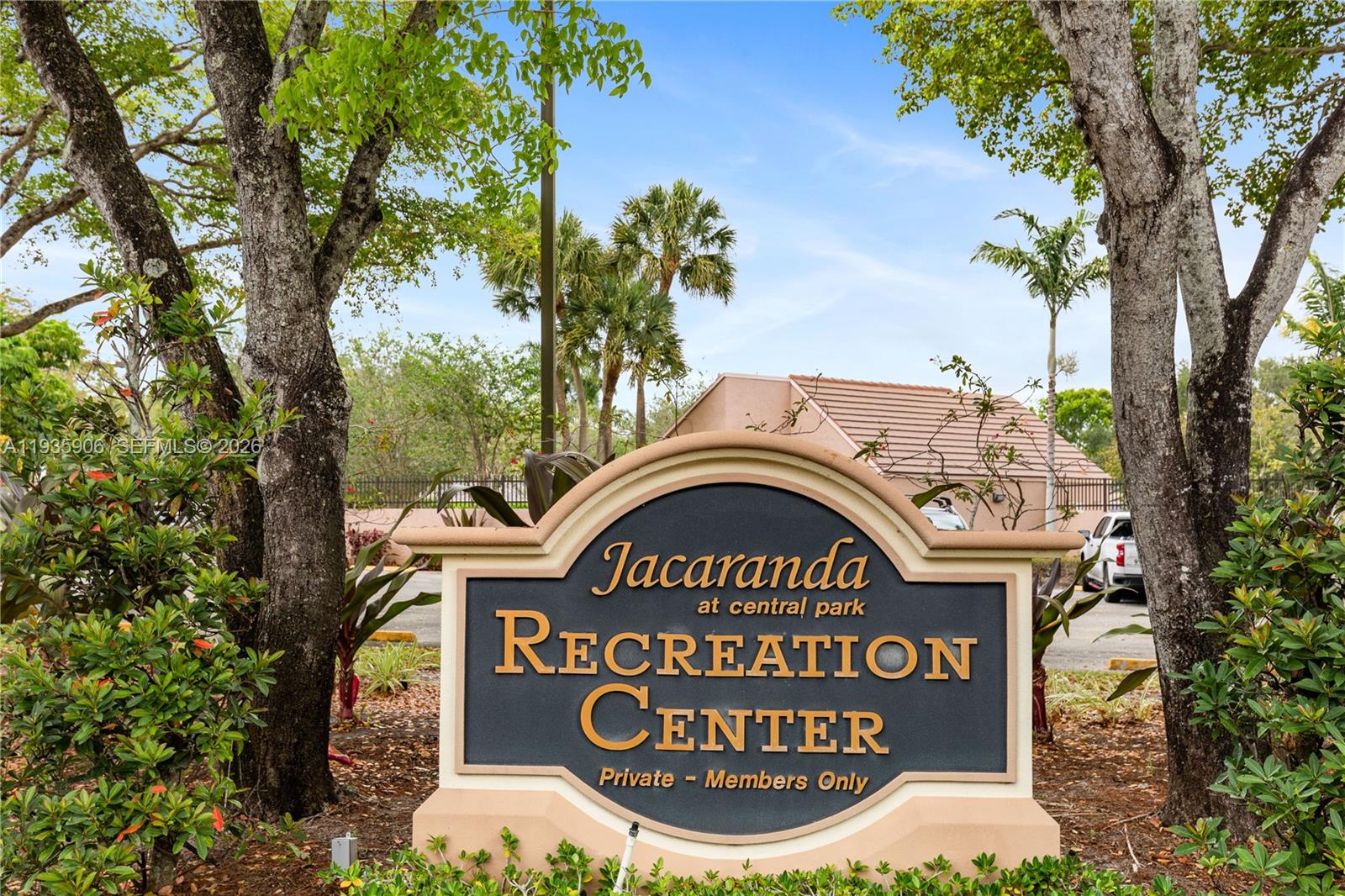 9360 S Chelsea Dr S Plantation, FL 33324