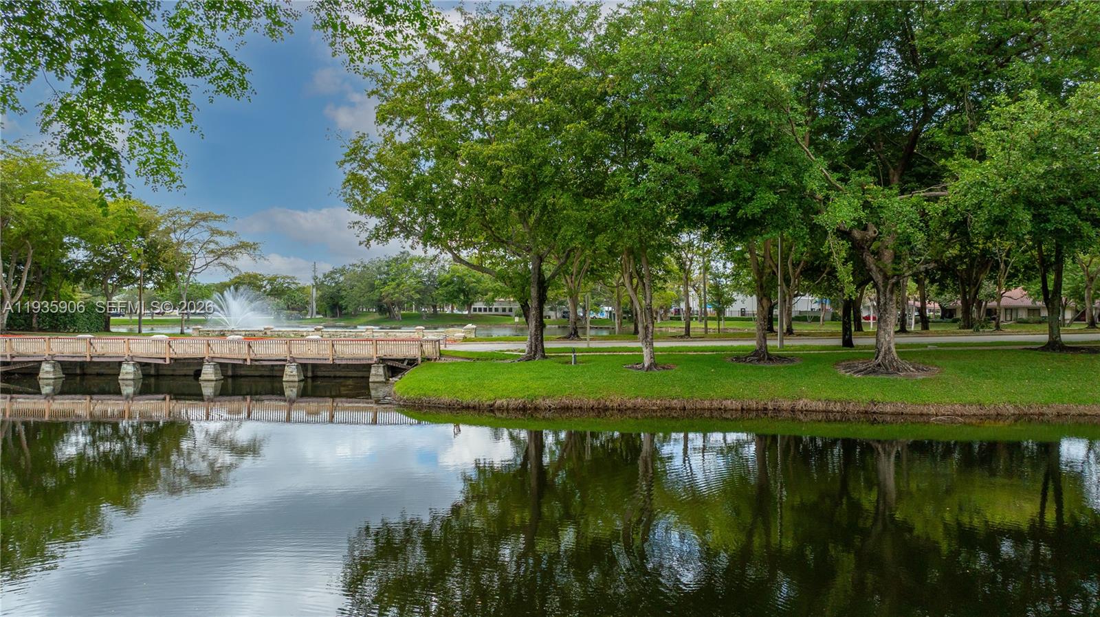 9360 S Chelsea Dr S Plantation, FL 33324