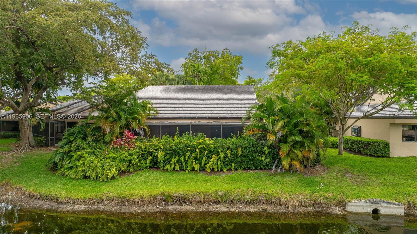 9360 S Chelsea Dr S Plantation, FL 33324