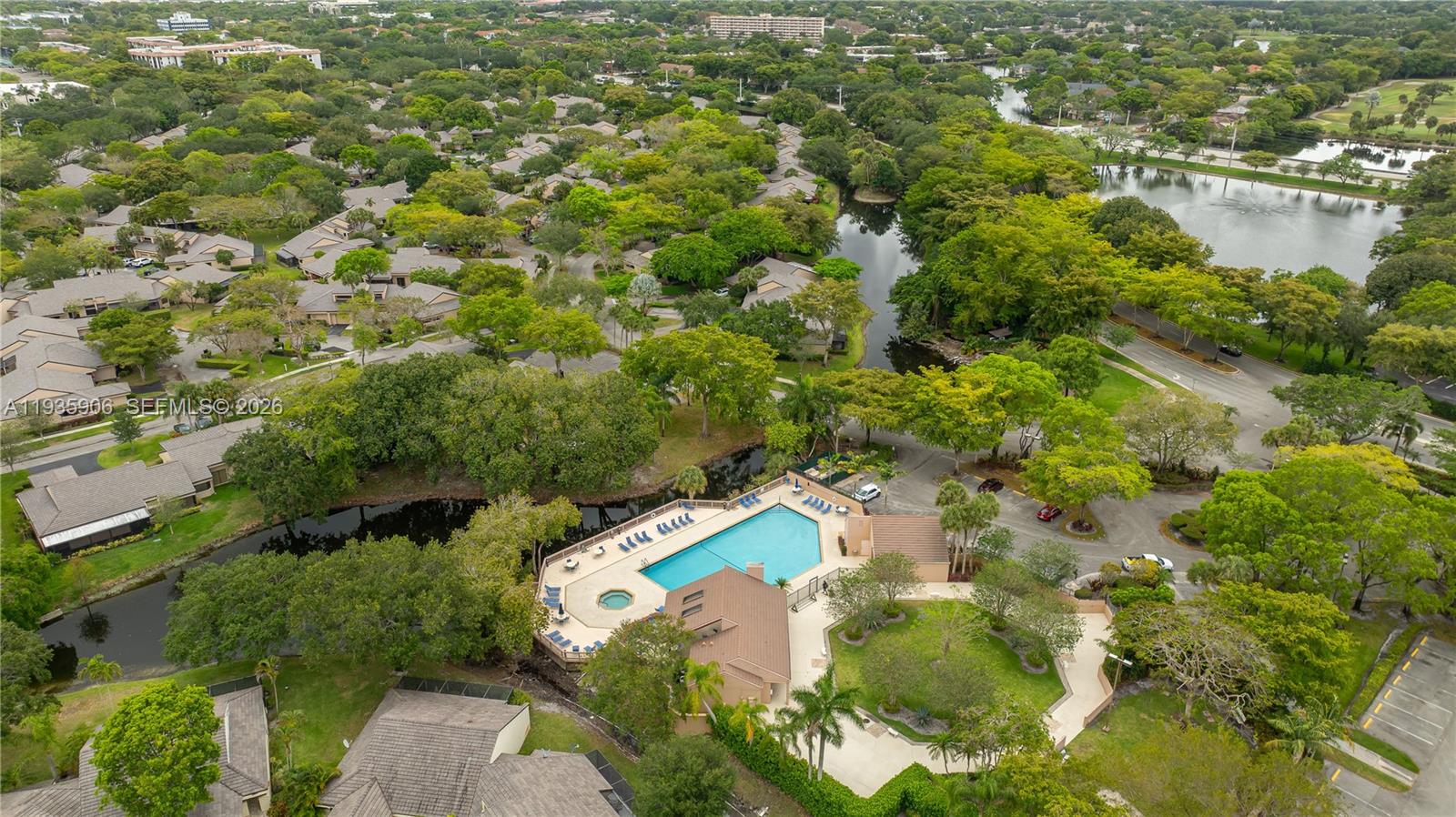 9360 S Chelsea Dr S Plantation, FL 33324