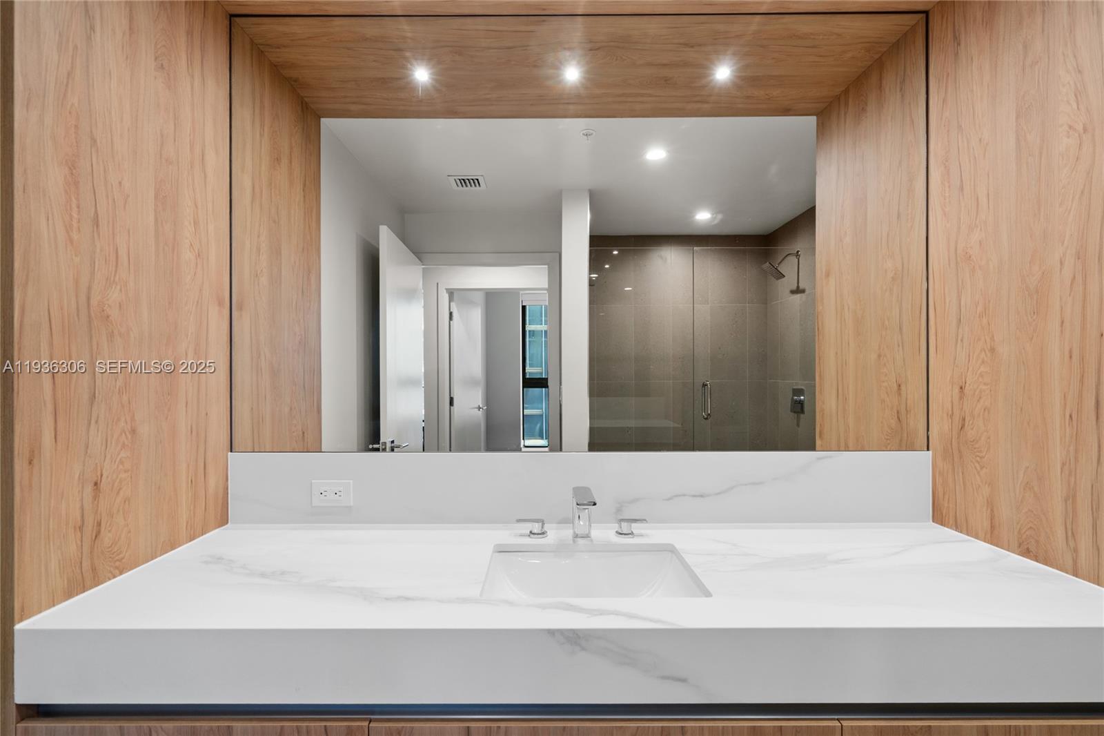 image The Crosby Miami Worldcenter15