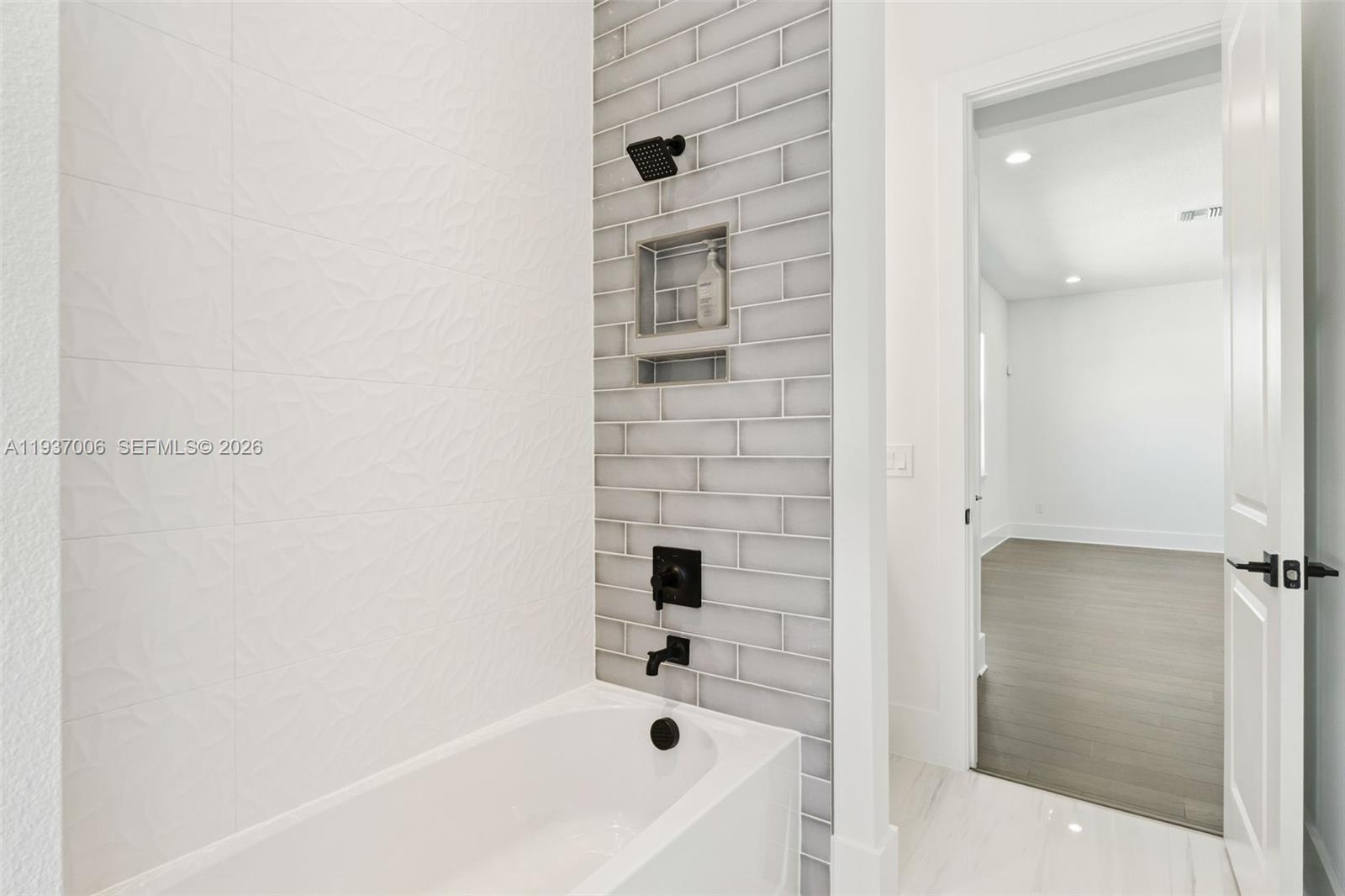 9720 Laurel Berry Dr Orlando, FL 32827