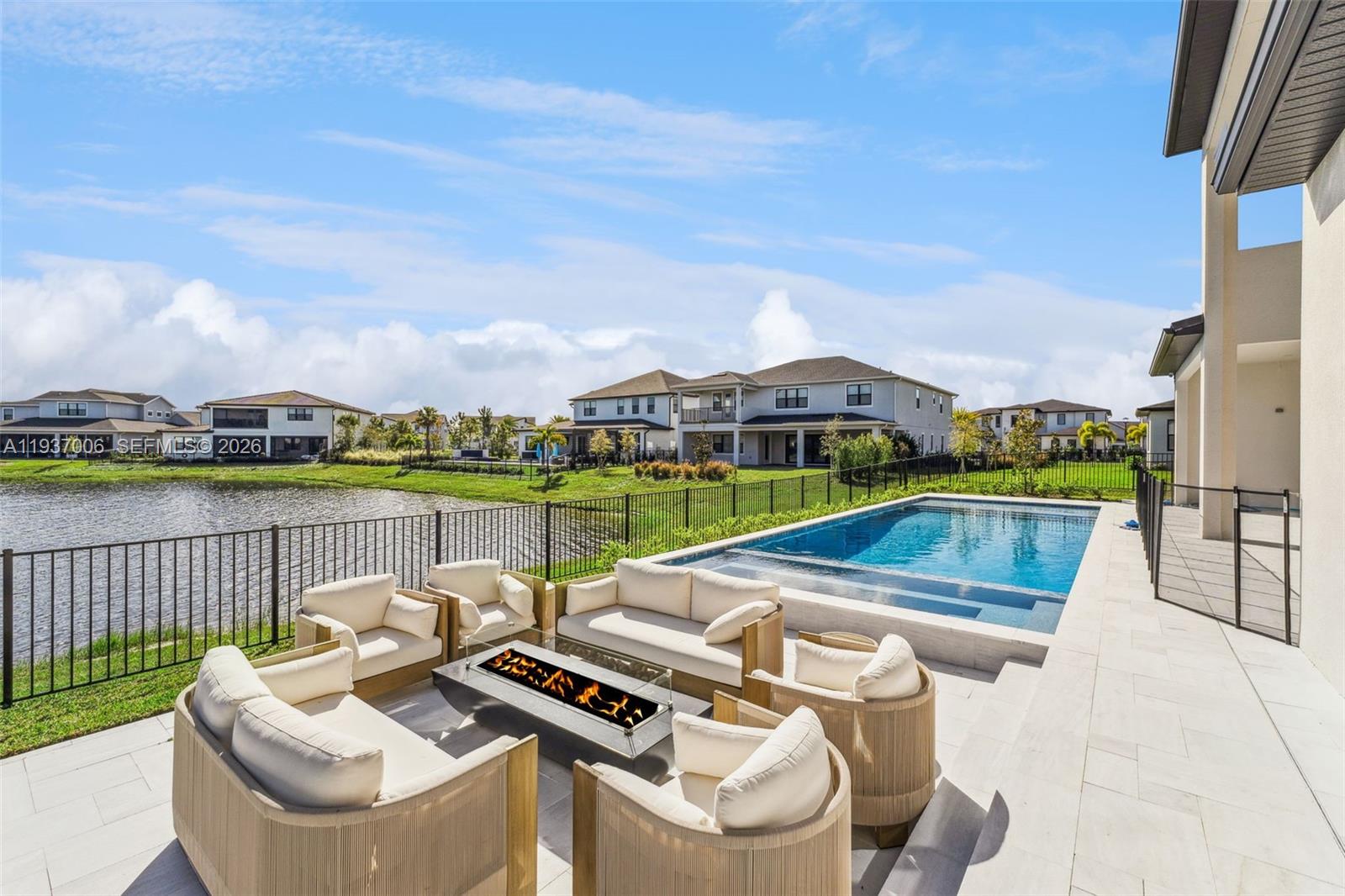 9720 Laurel Berry Dr Orlando, FL 32827