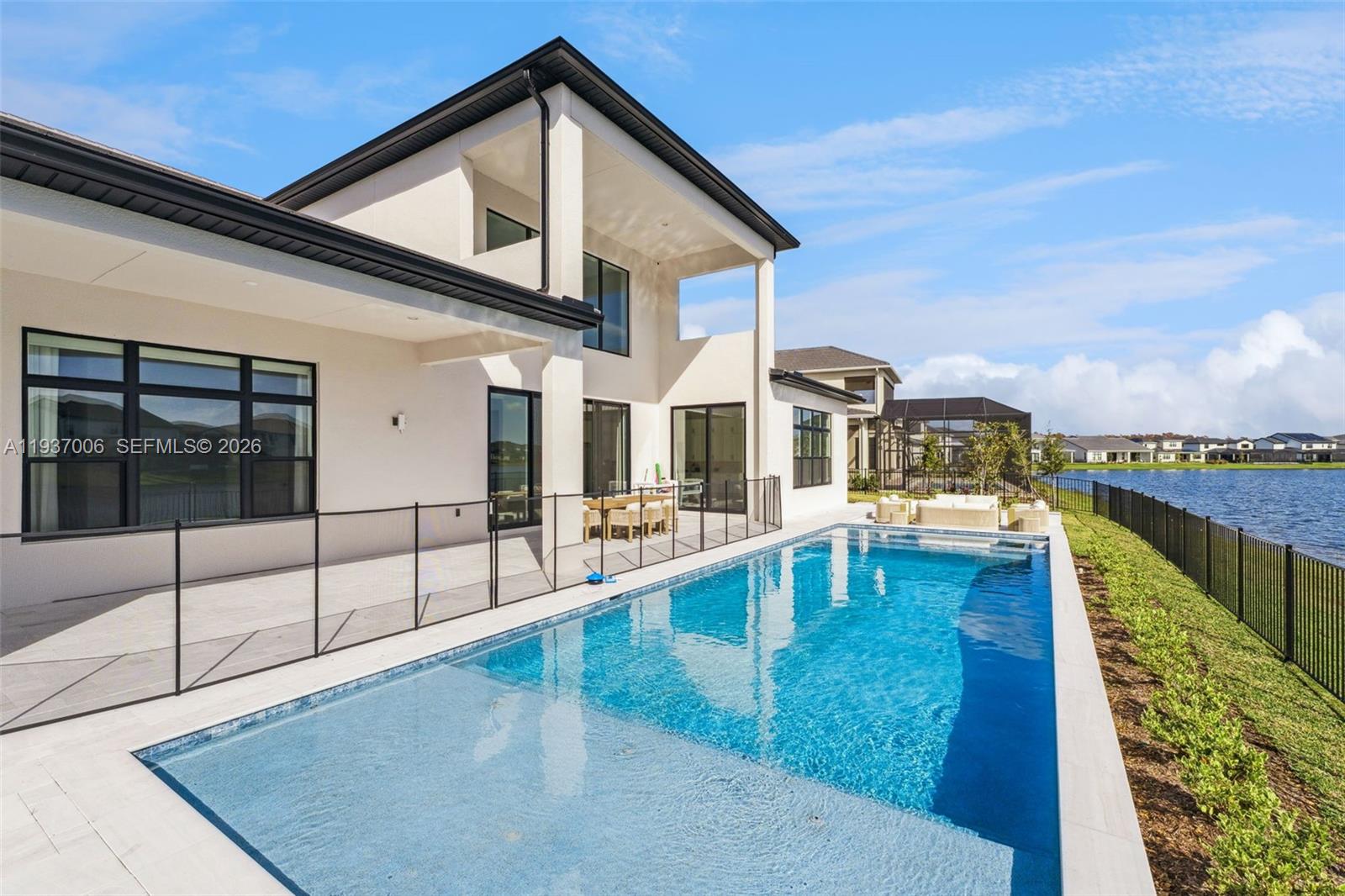 9720 Laurel Berry Dr Orlando, FL 32827