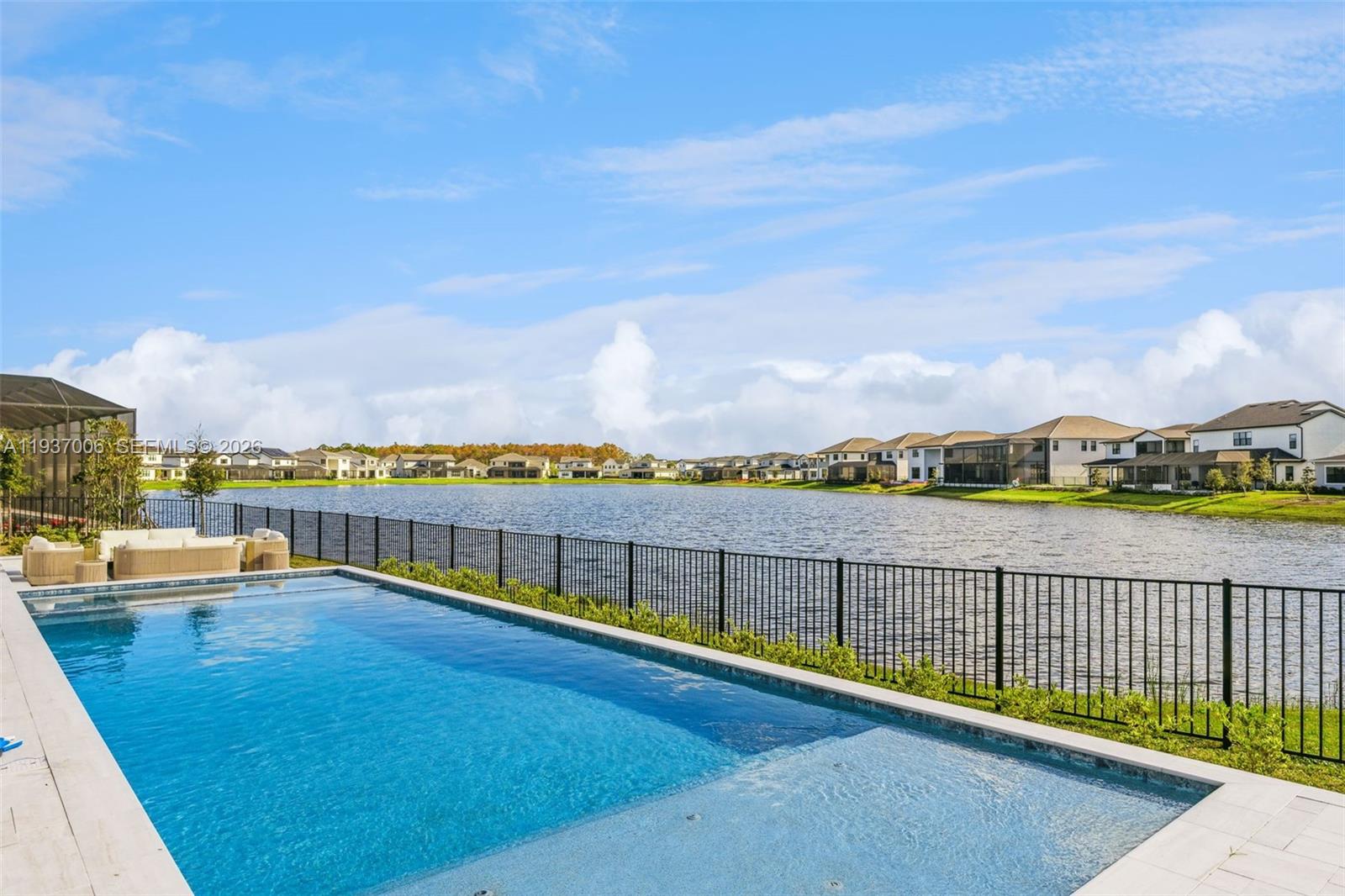 9720 Laurel Berry Dr Orlando, FL 32827