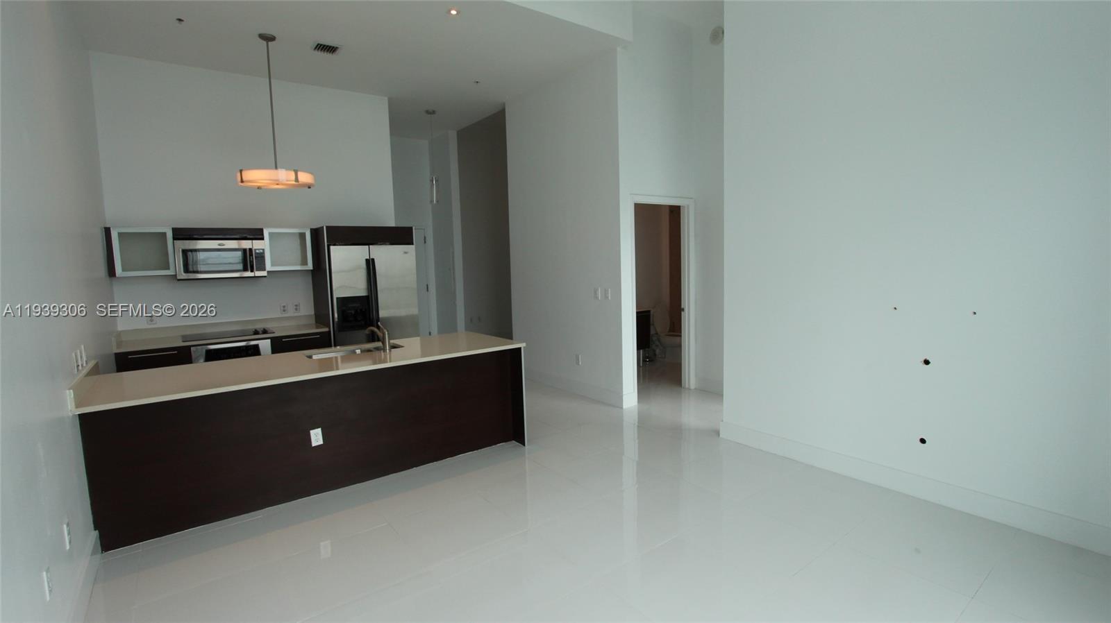 1900 N Bayshore Dr #804