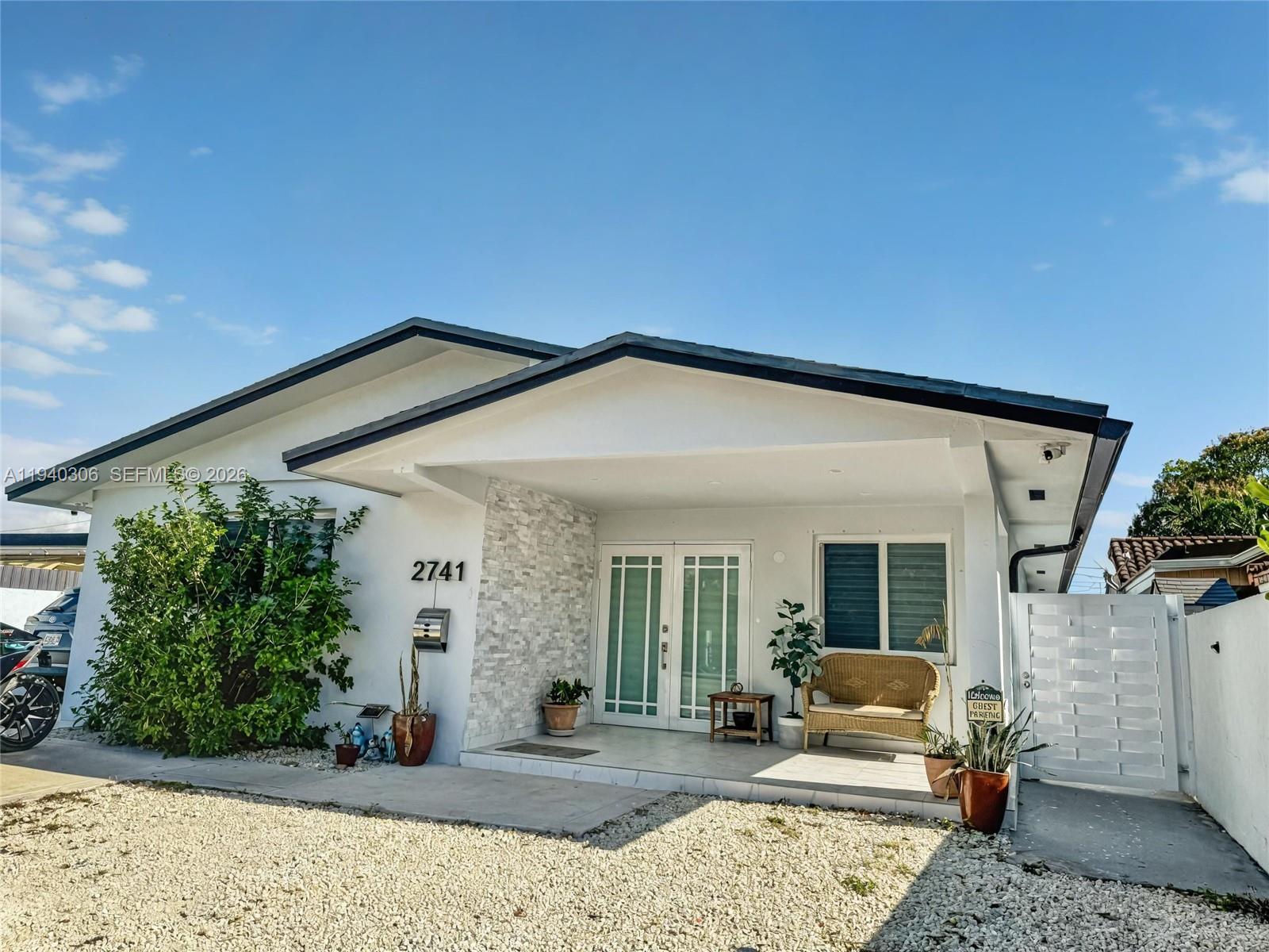 2741 SW 67th Ave