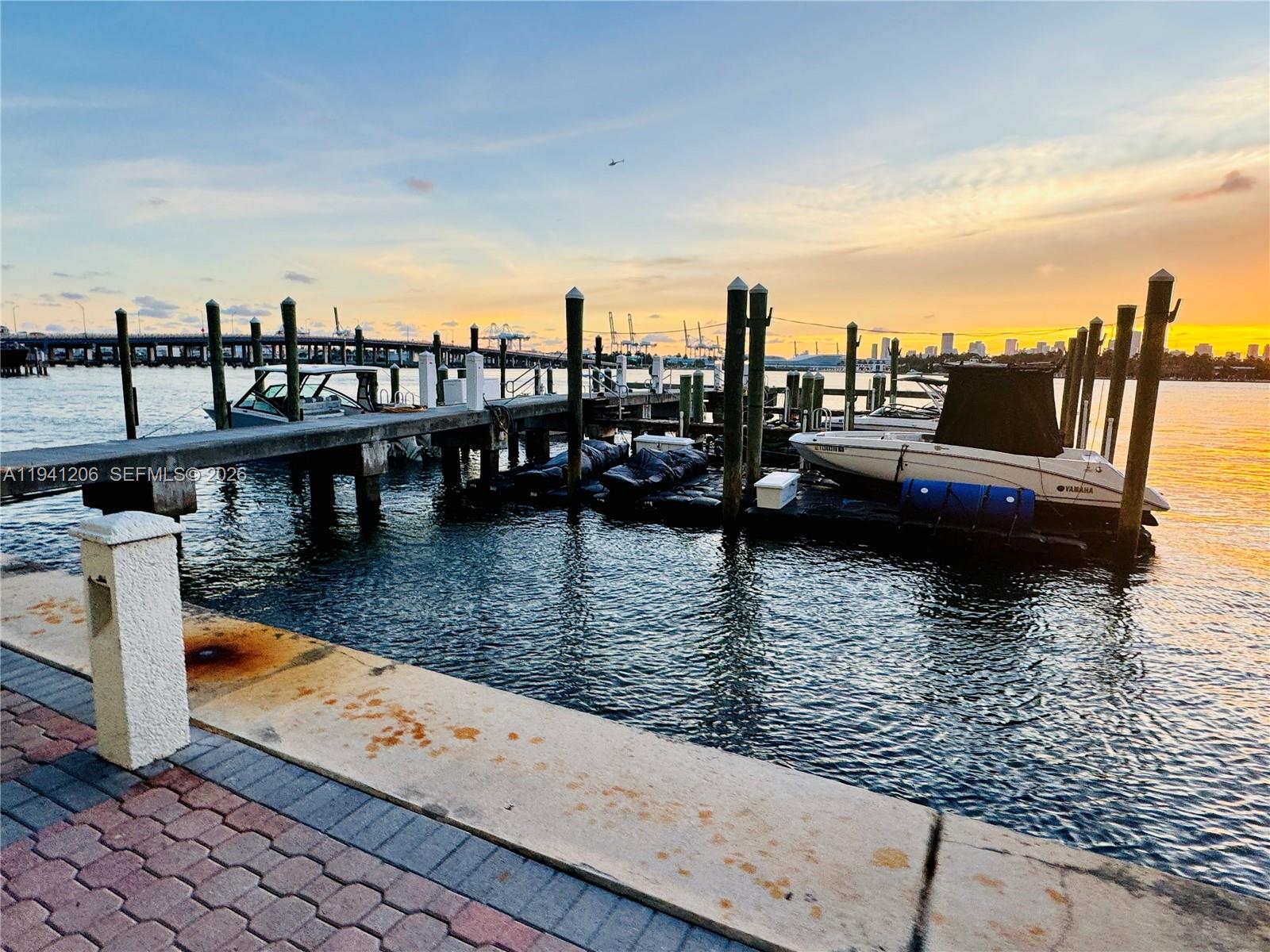 image The Floridian Condo18