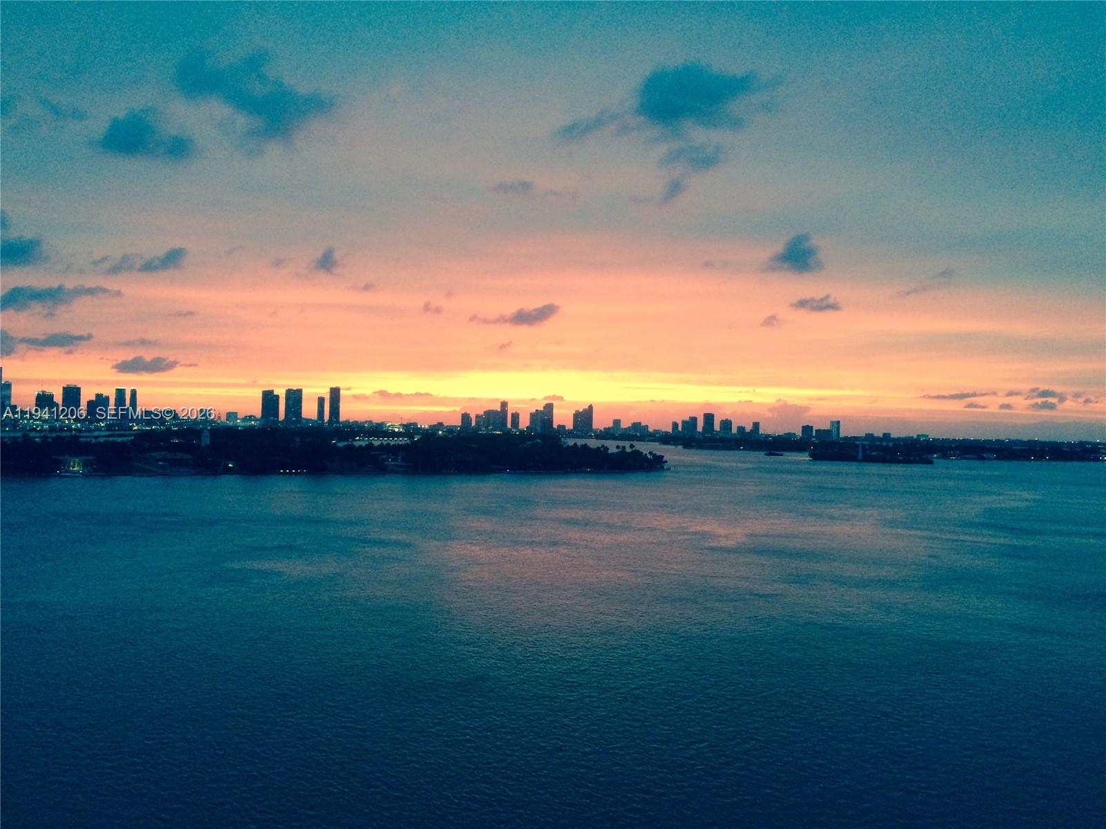 image The Floridian Condo2