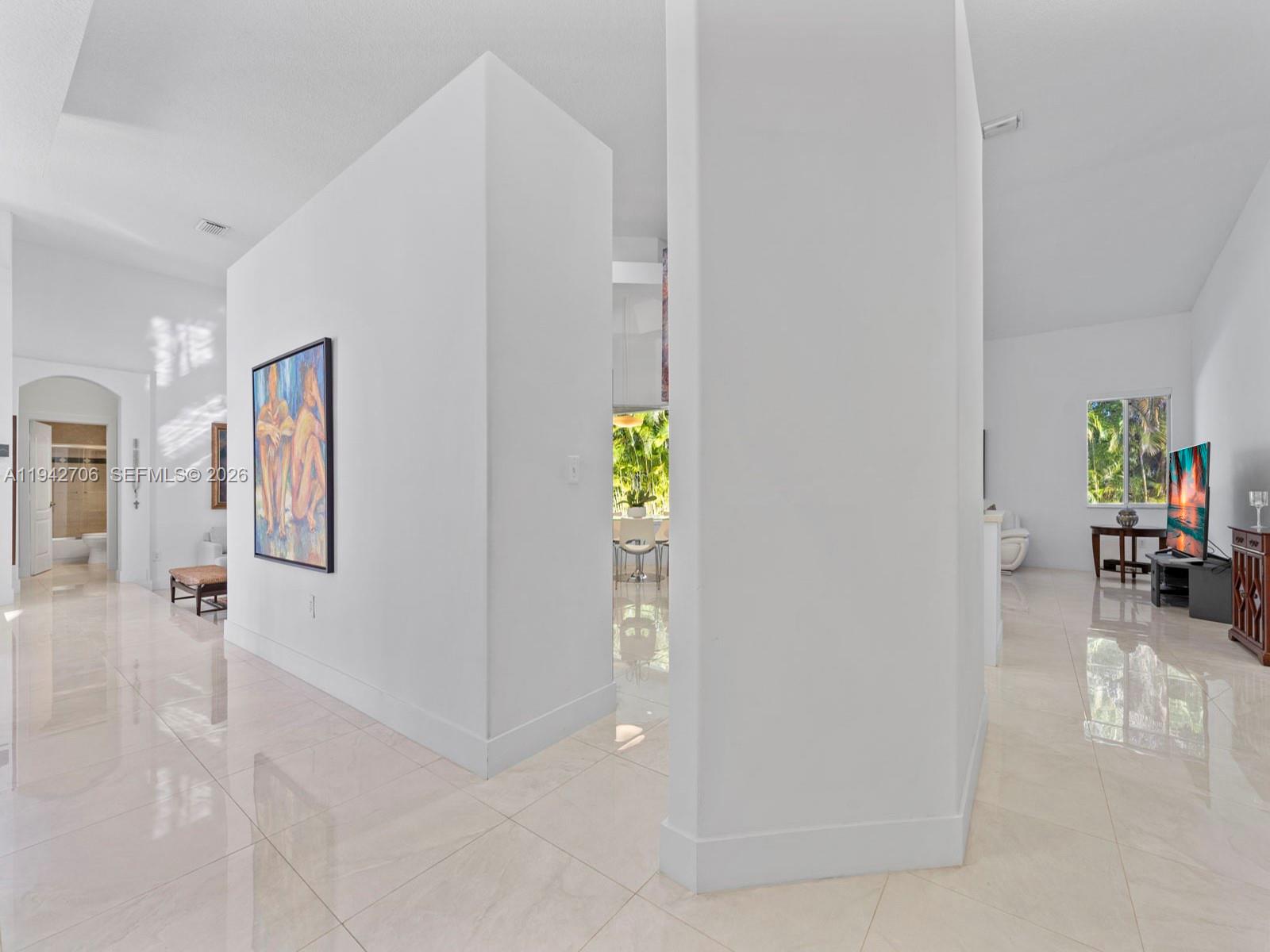 8945 SW 162nd Ter Palmetto Bay, FL 33157