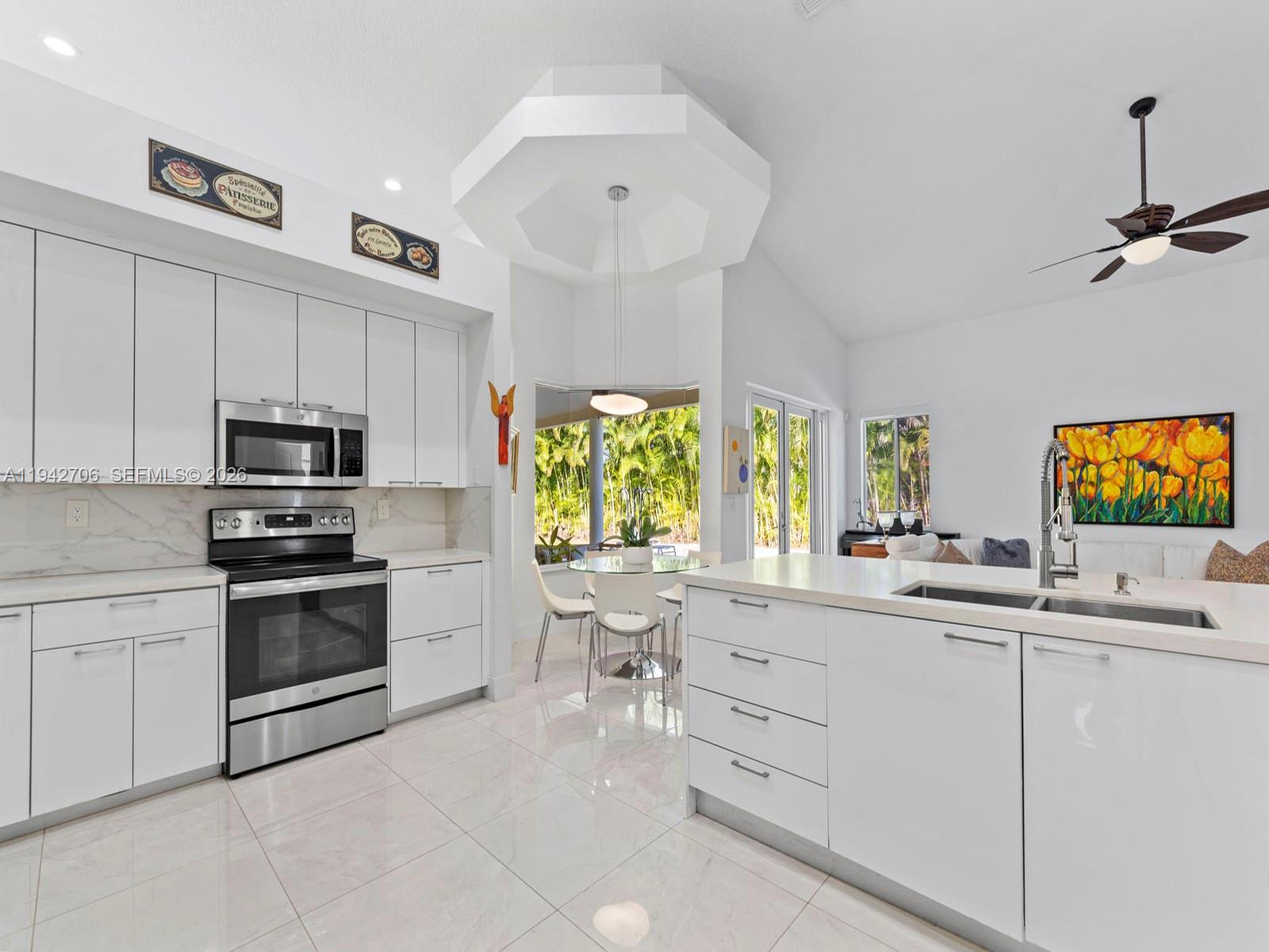 8945 SW 162nd Ter Palmetto Bay, FL 33157