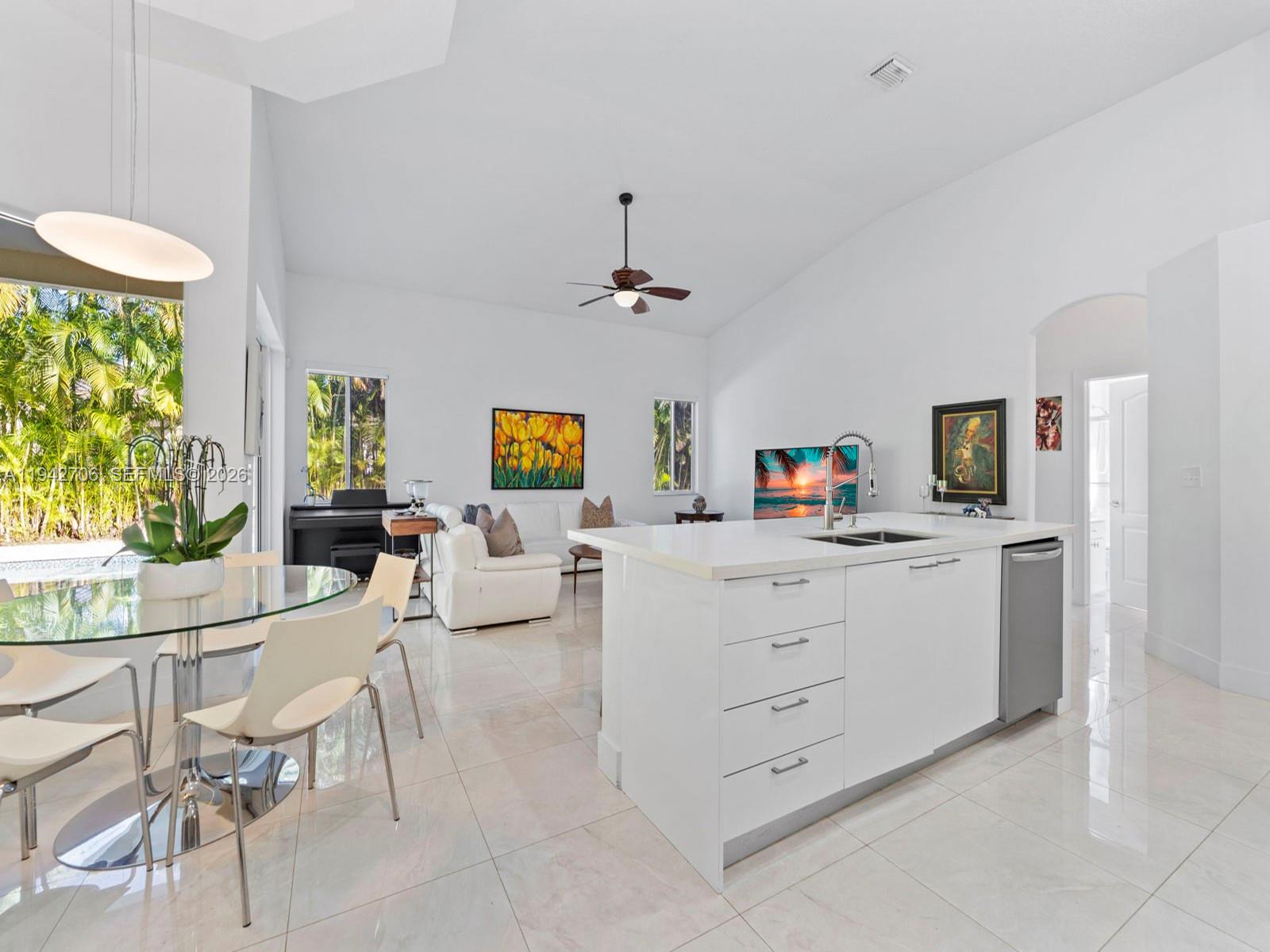 8945 SW 162nd Ter Palmetto Bay, FL 33157