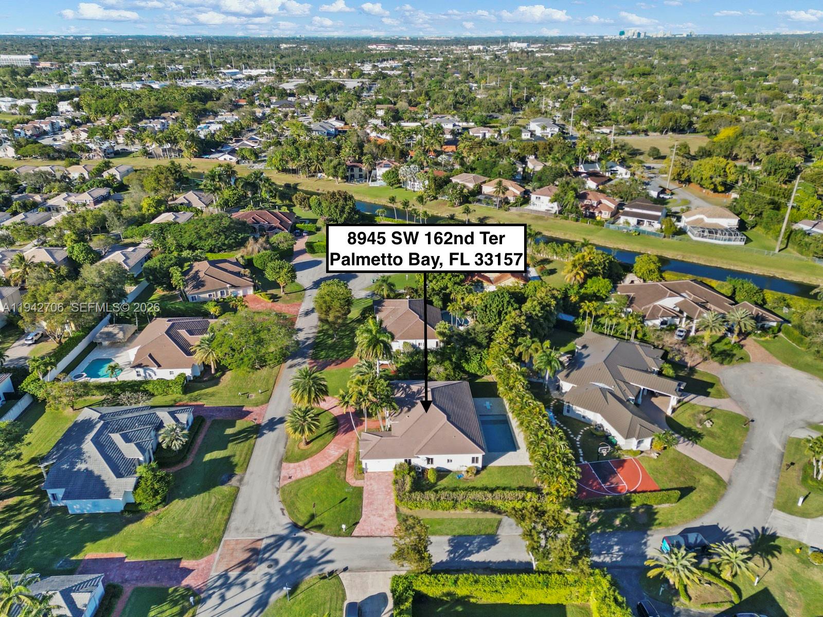 8945 SW 162nd Ter Palmetto Bay, FL 33157