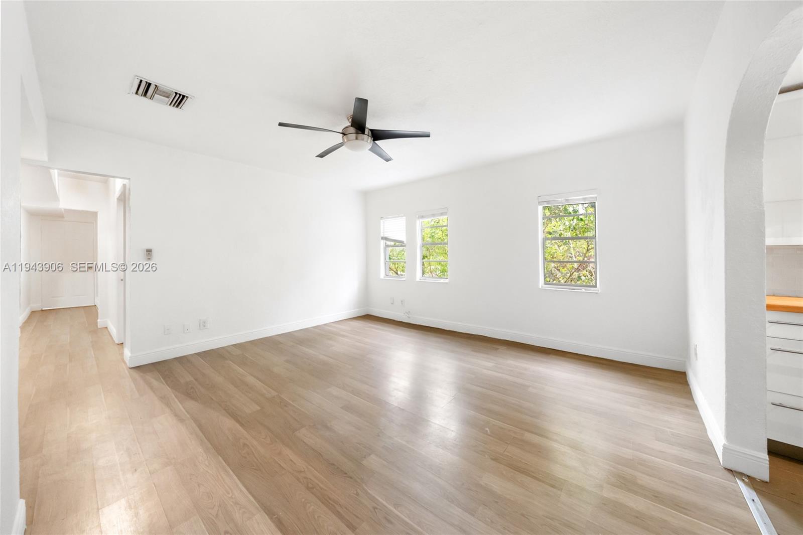 3262 Elizabeth St #4