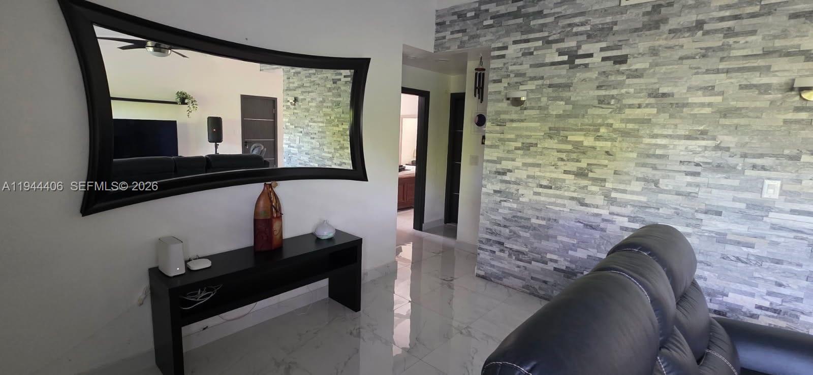 2531 Whale Hbr Ln Fort Lauderdale, FL 33312